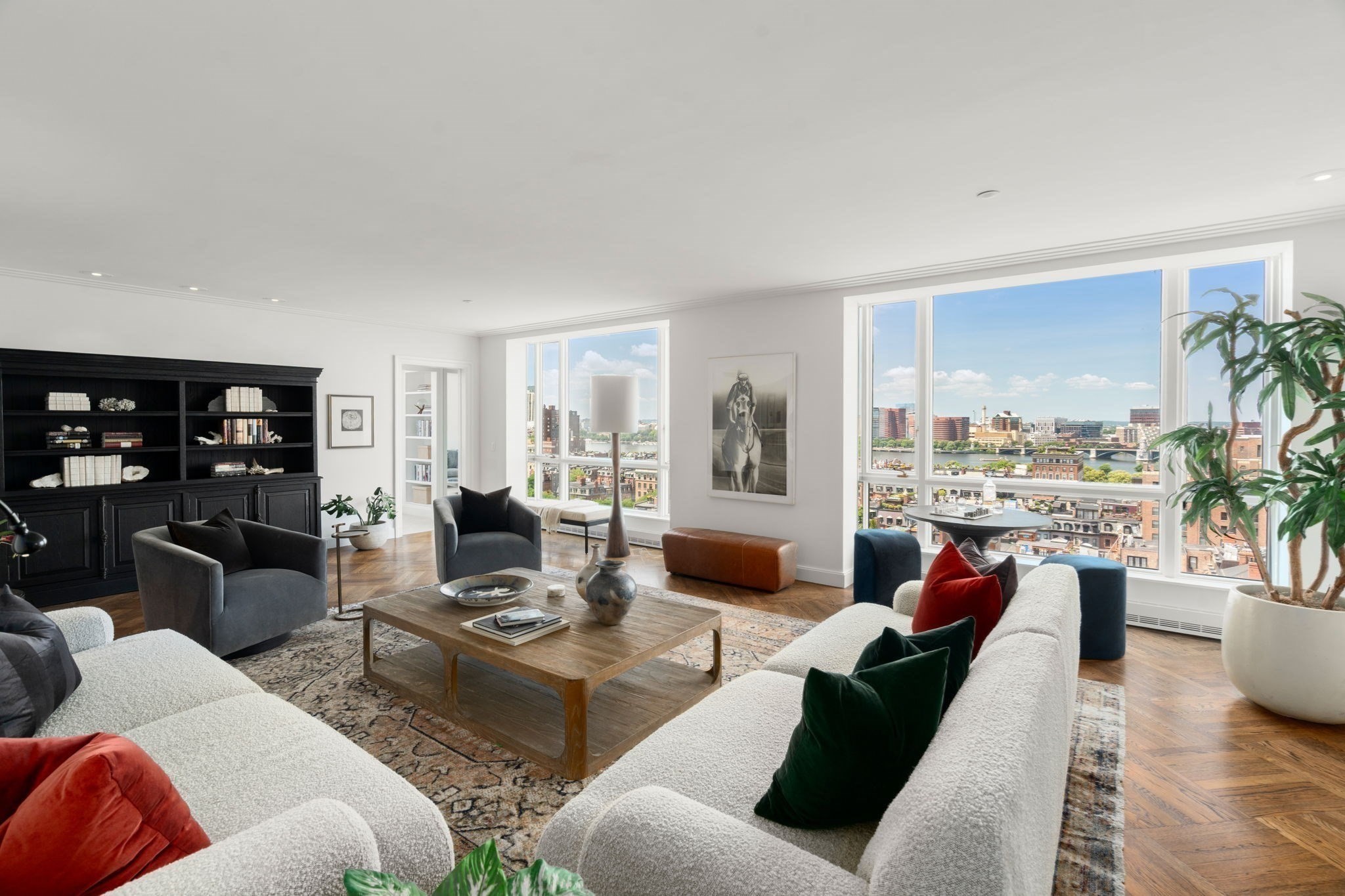 2-bed Condo at 2 Commonwealth Avenue, Boston