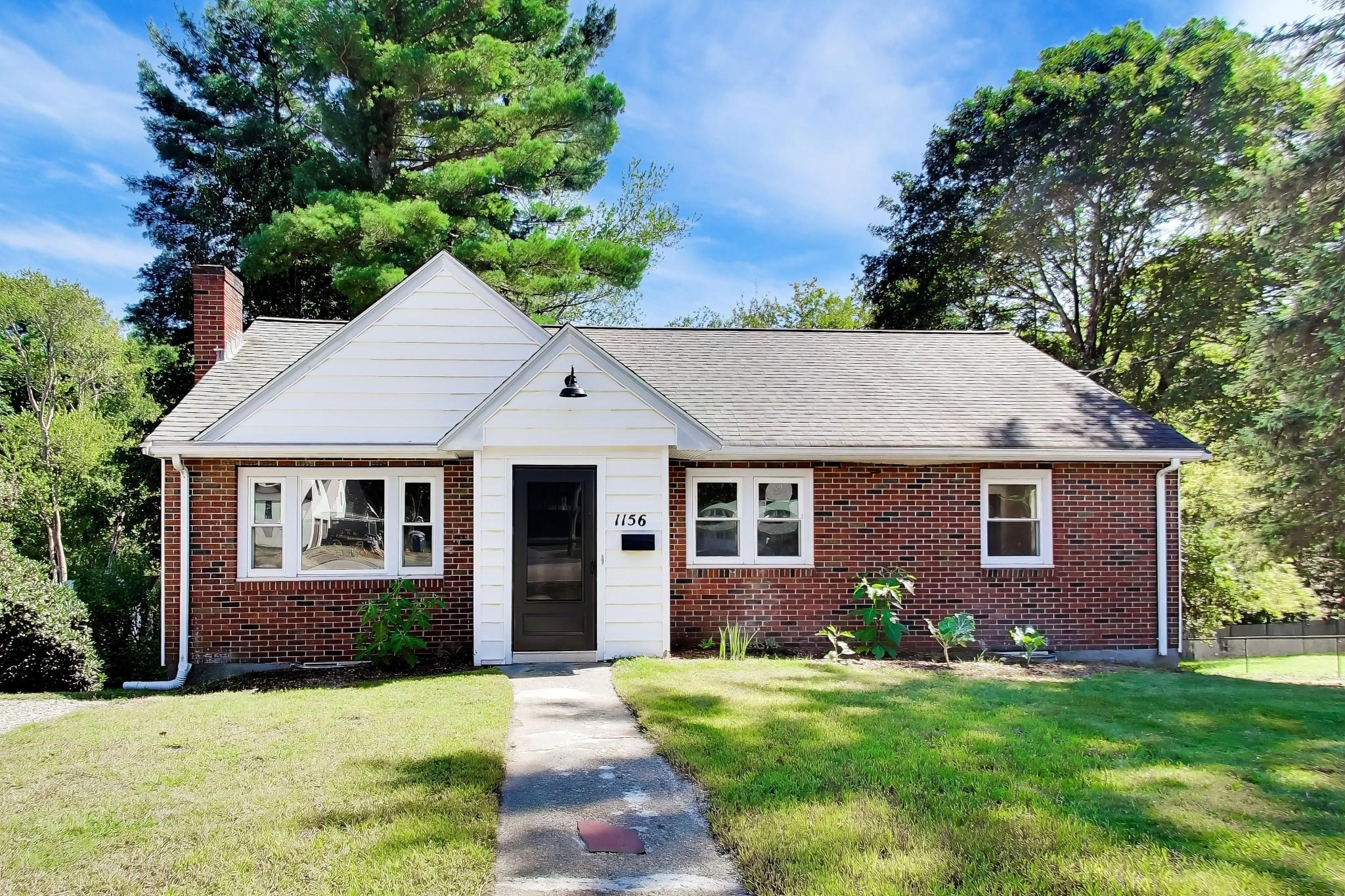 Casa Unifamiliar de 3 quartos em 1156 Washington St, Walpole