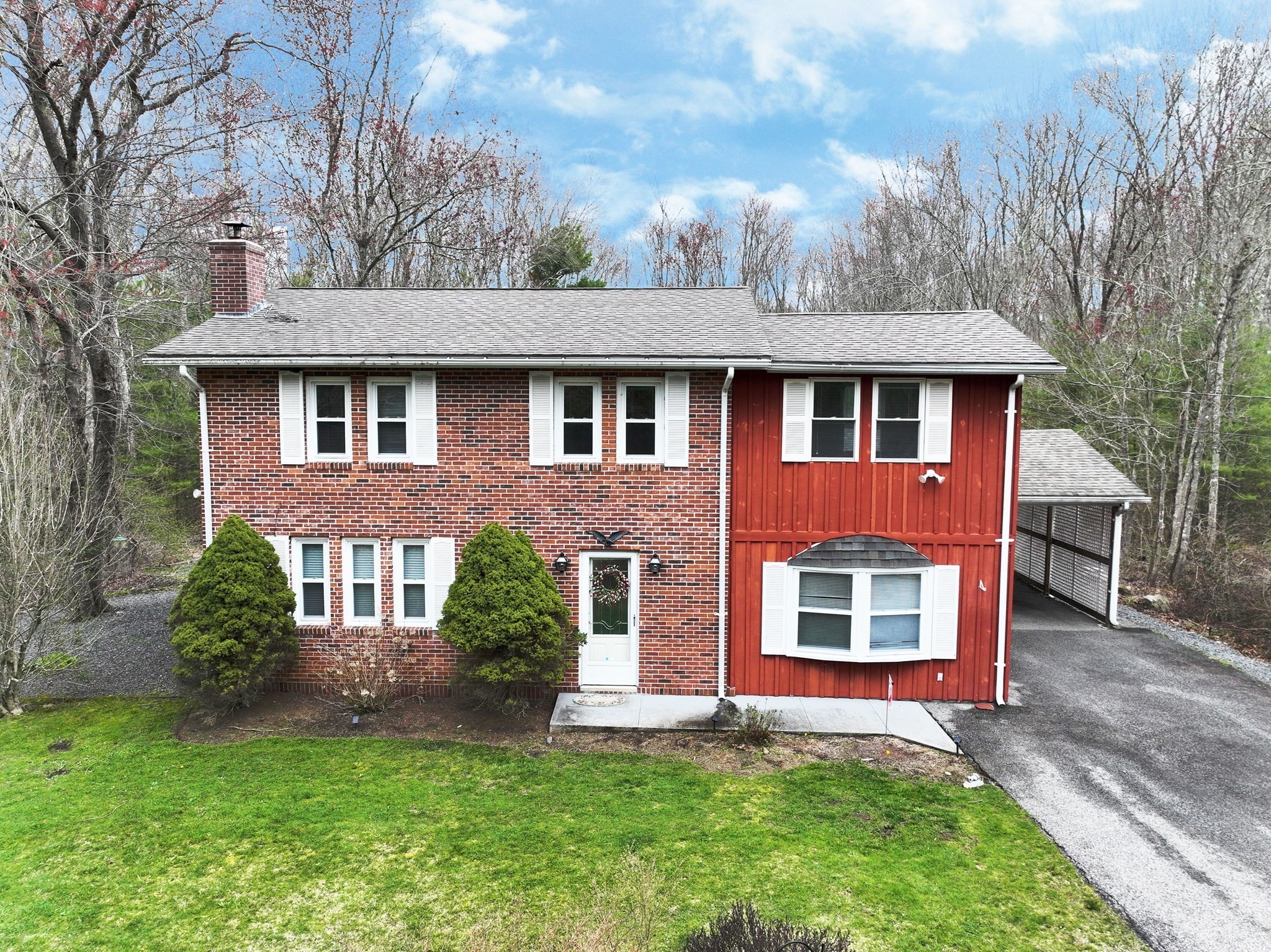 3-bed Single Family at 620 Ledge Rd, Seekonk