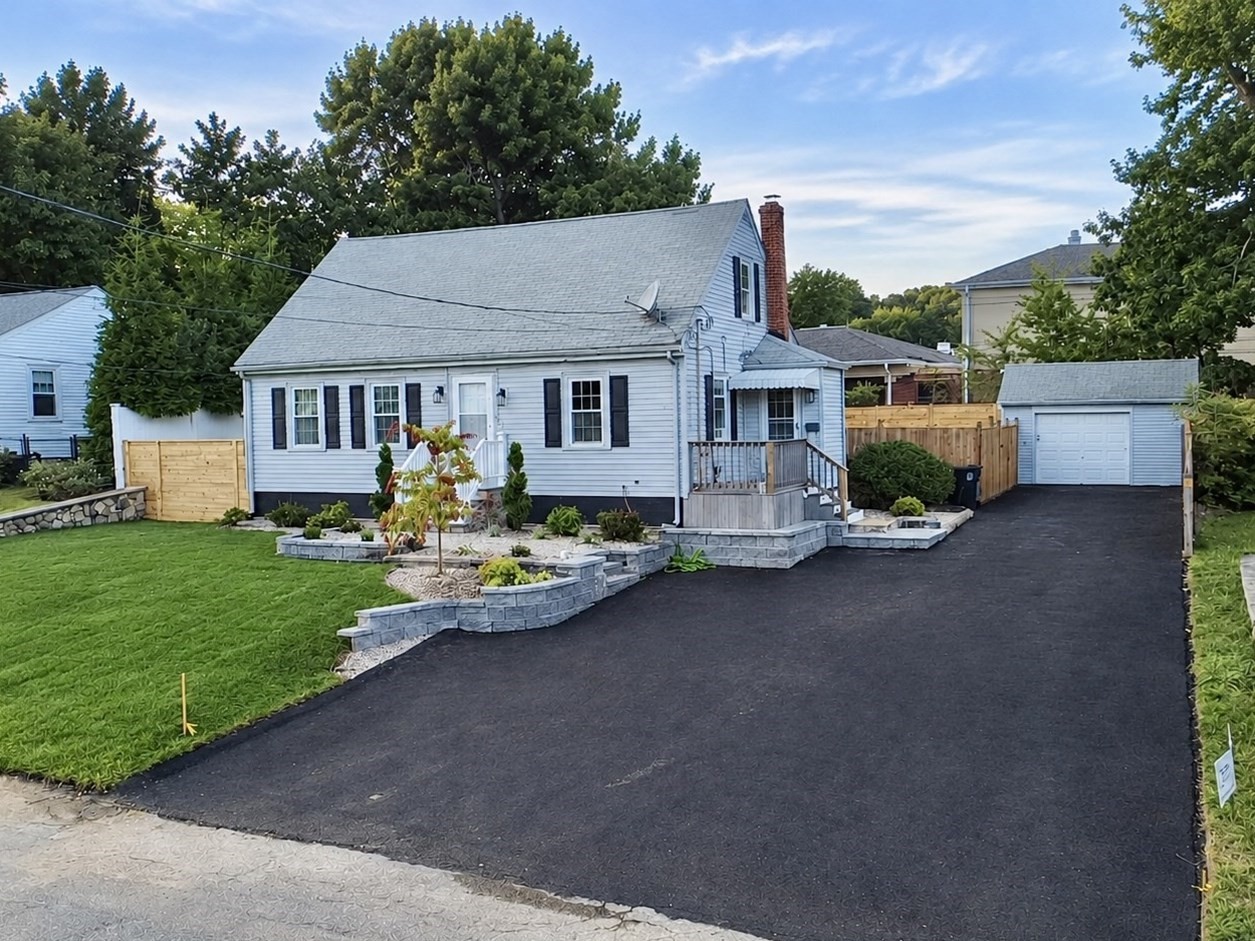 3-bed Single Family at 66 Belmont St, Whitman