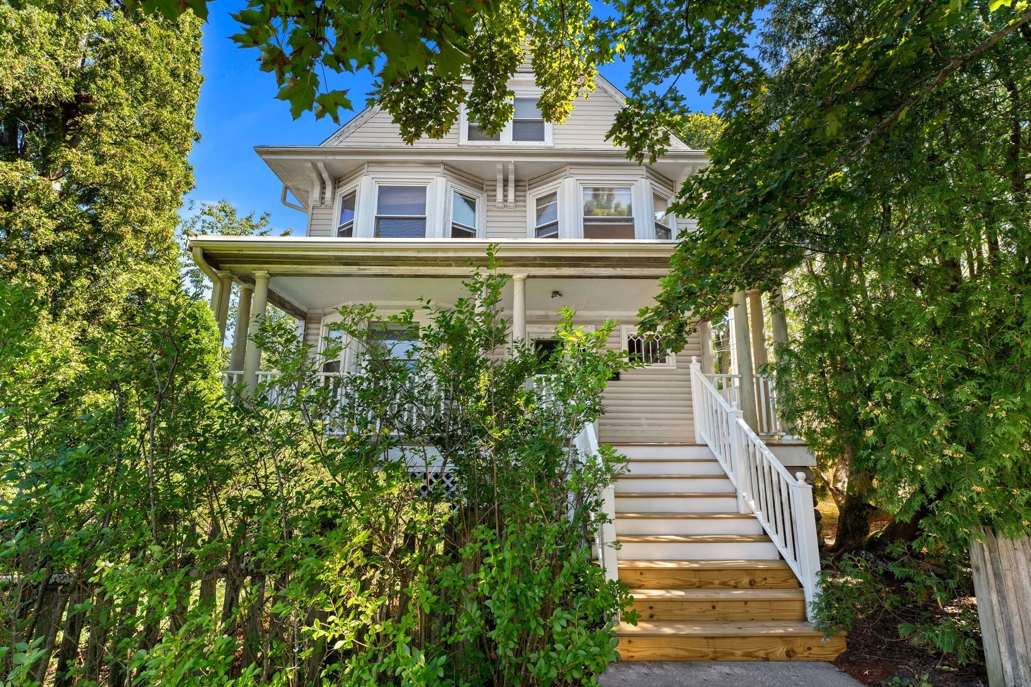 Multifamiliar de 7 quartos em 99 Farragut Rd., Swampscott