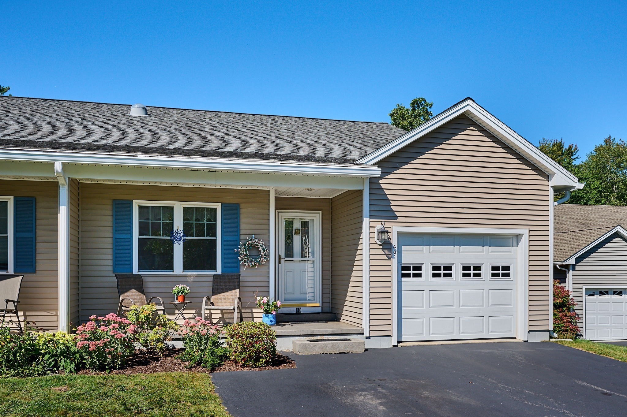 2-bed Condo at 49 Silver Crest Lane # 49, Greenfield