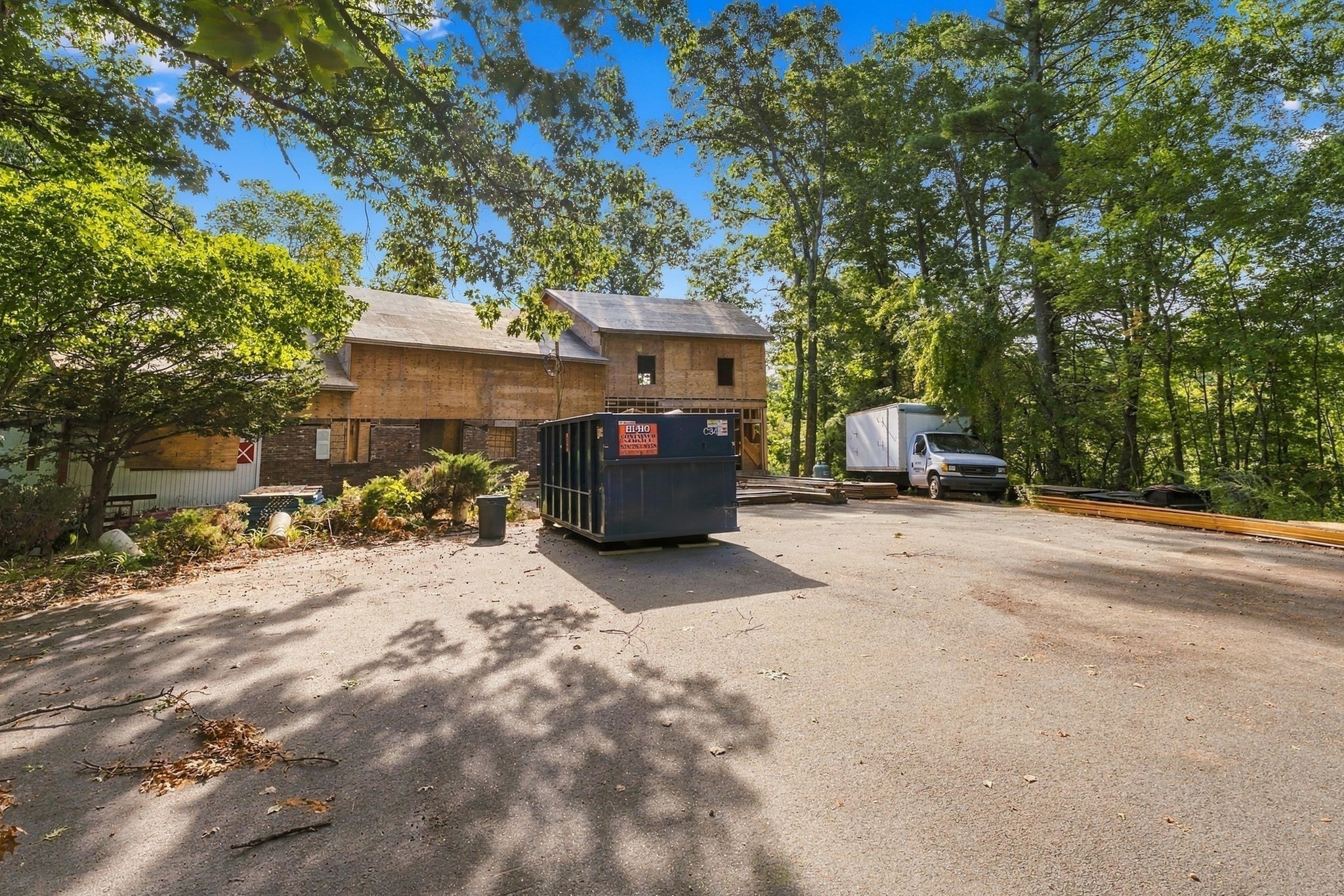 6-bed Single Family at 47 Riverside Dr, North Reading
