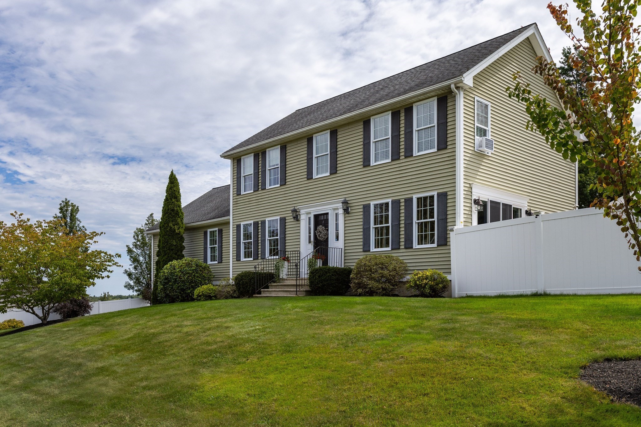 3-bed Single Family at 22 Clealand Circle, Rutland