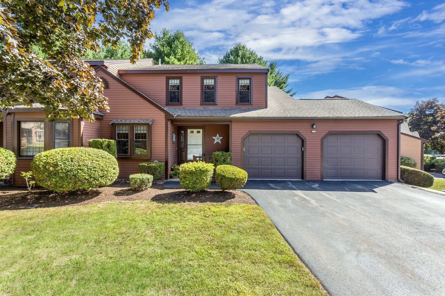 2-bed Condo at 22 Hawthorne Vlg # D, Franklin