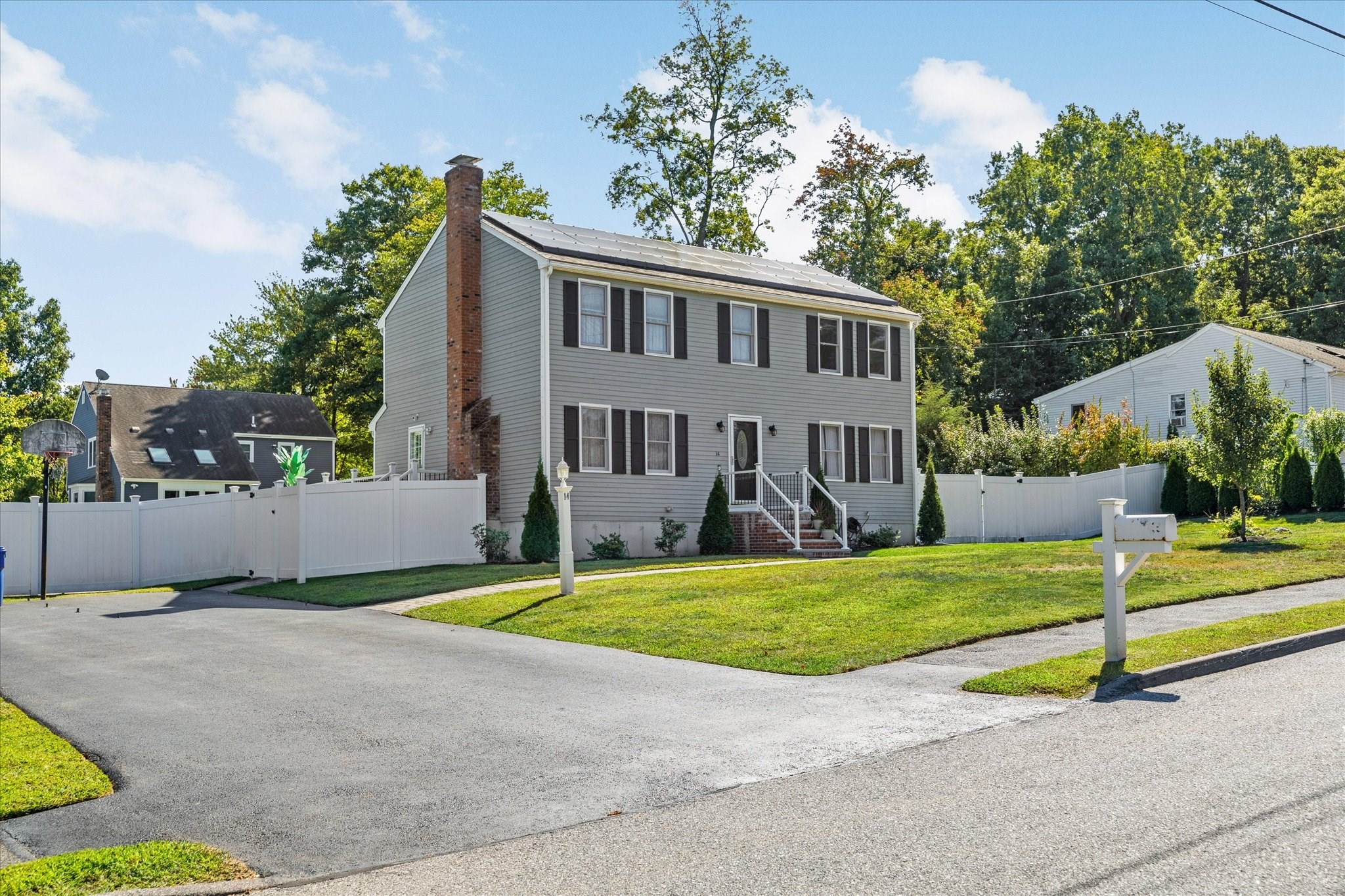 4-bed Single Family at 14 Joseph Rd, Milford