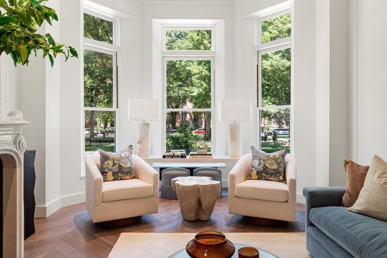 2-bed Condo at 262 Commonwealth Ave # 1B, Boston