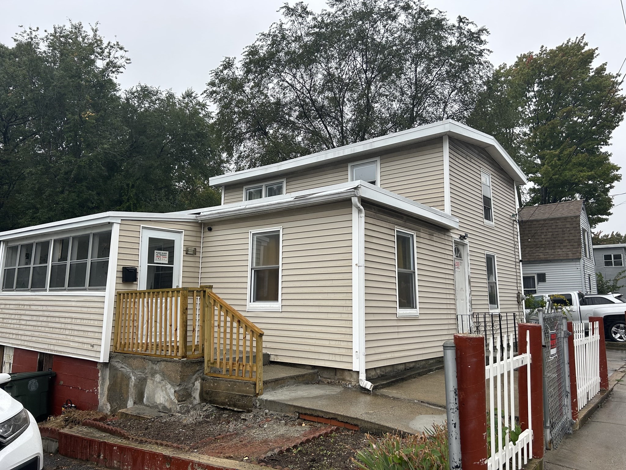 3-bed Single Family at 397 Mechanic St, Leominster