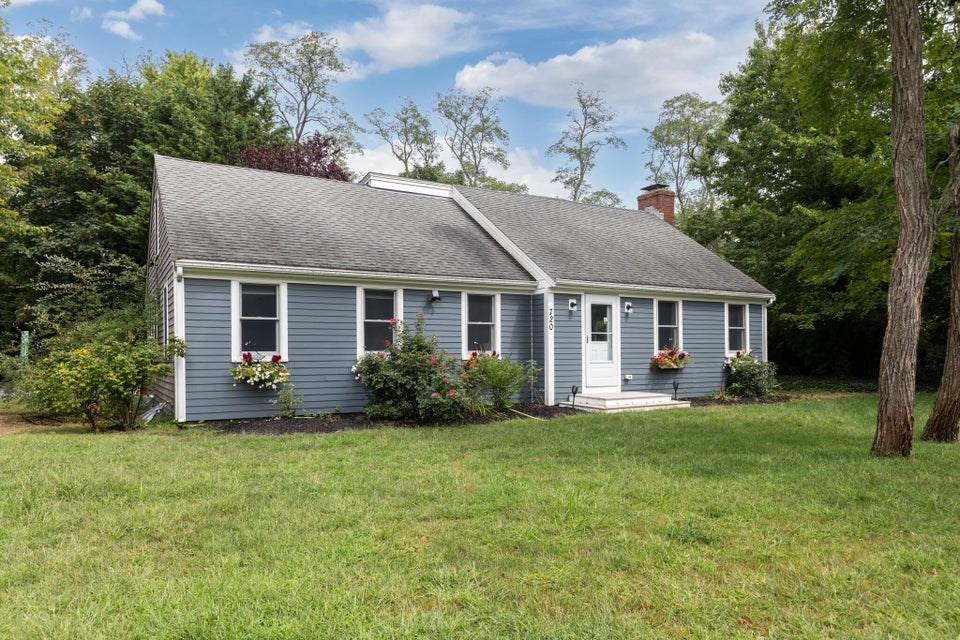 3-bed Single Family at 720 Massasoit Road, Eastham
