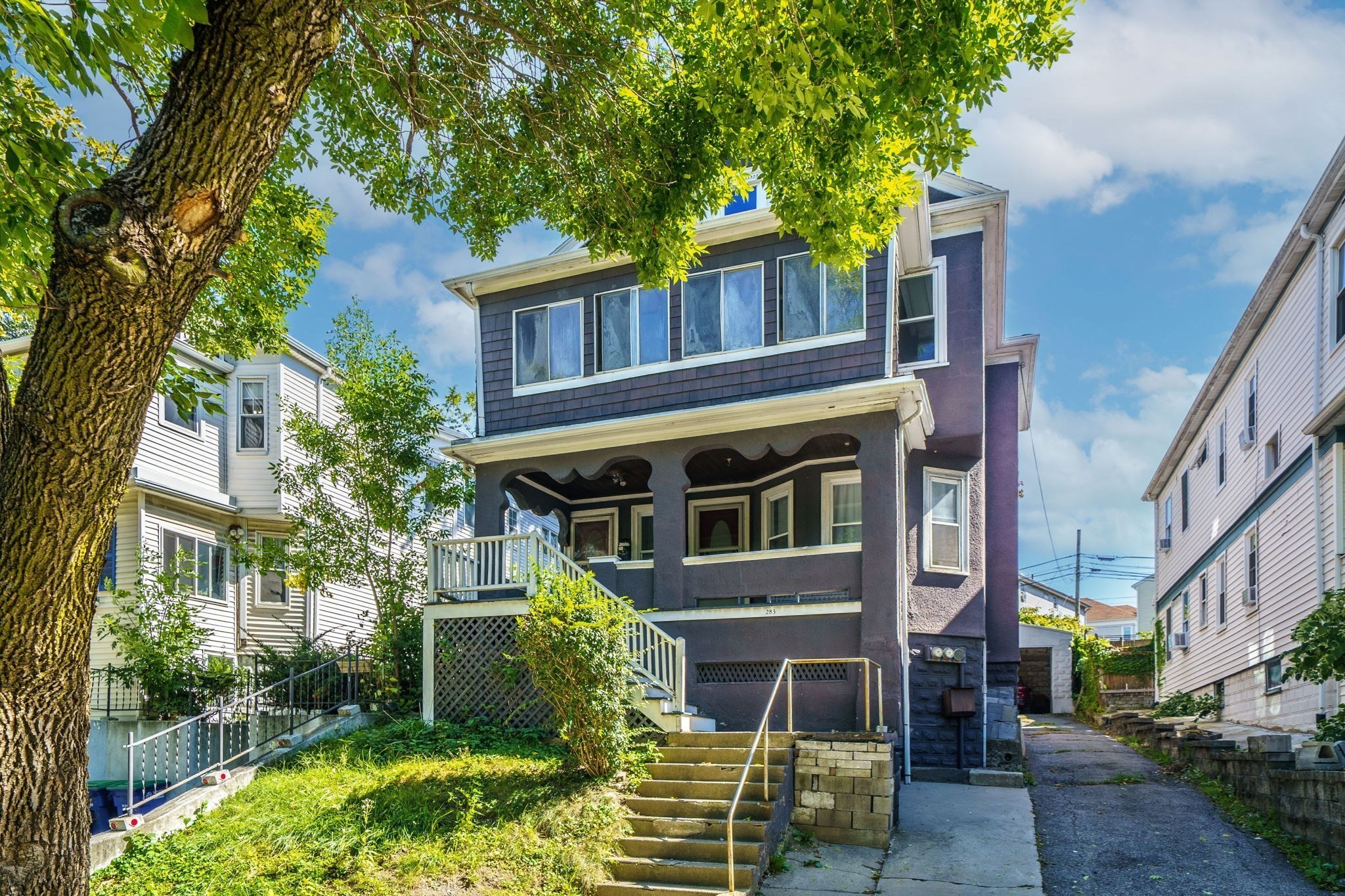 4-bed Multi-Family at 283 Alewife Brook Pkwy, Somerville