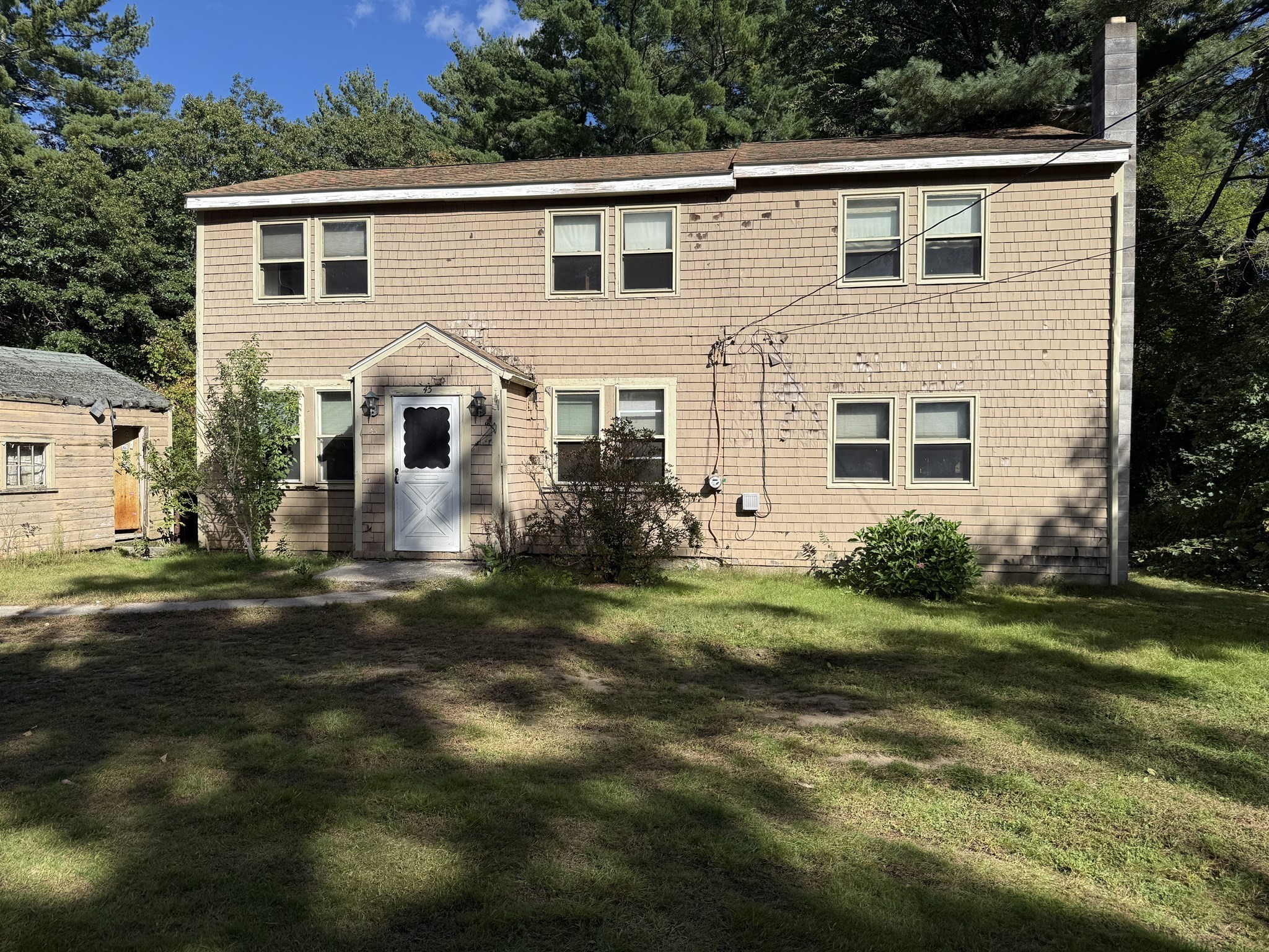 4-bed Single Family at 45 Upton Rd, Uxbridge