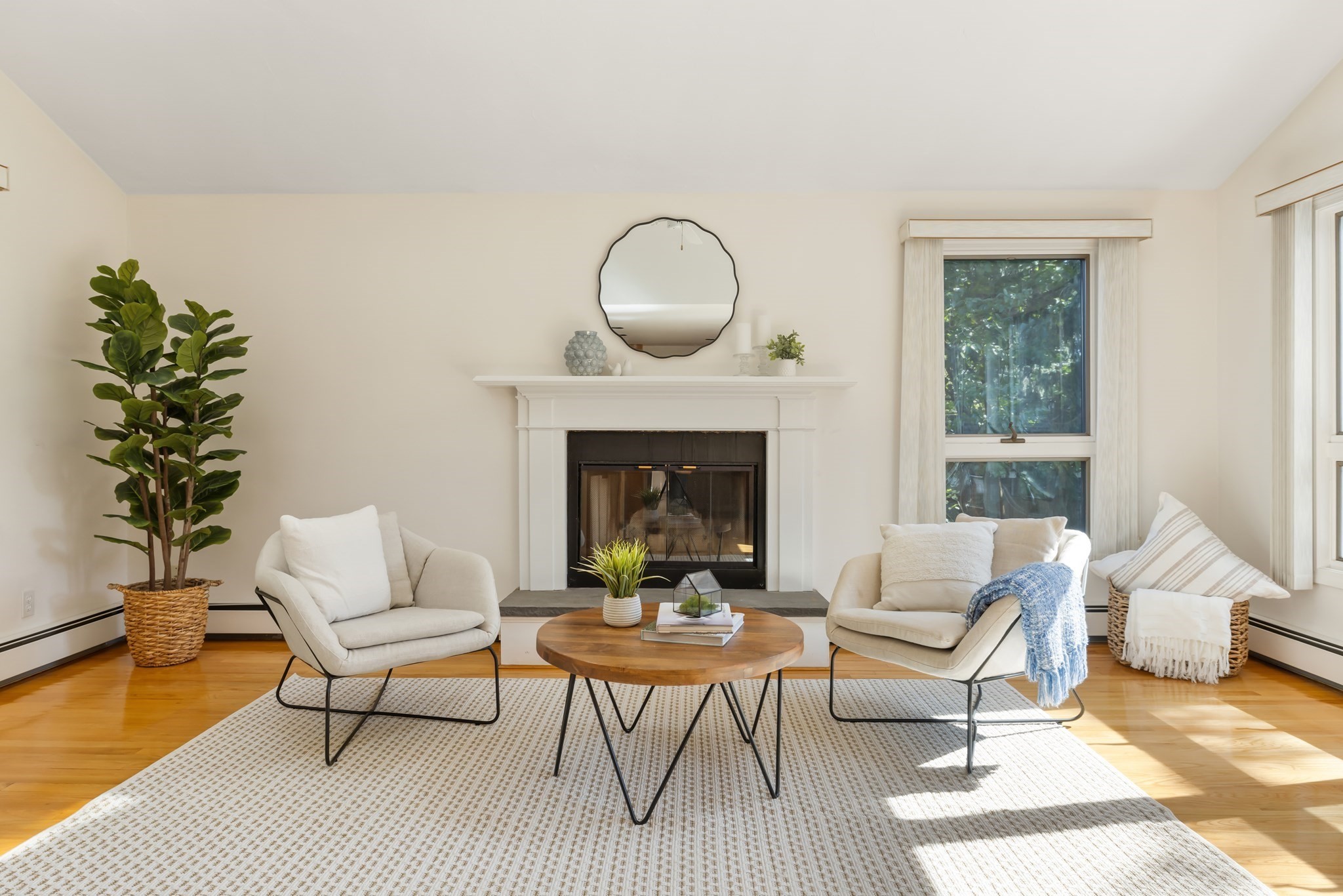 Casa Unifamiliar de 4 quartos em 521 High Rock St, Needham