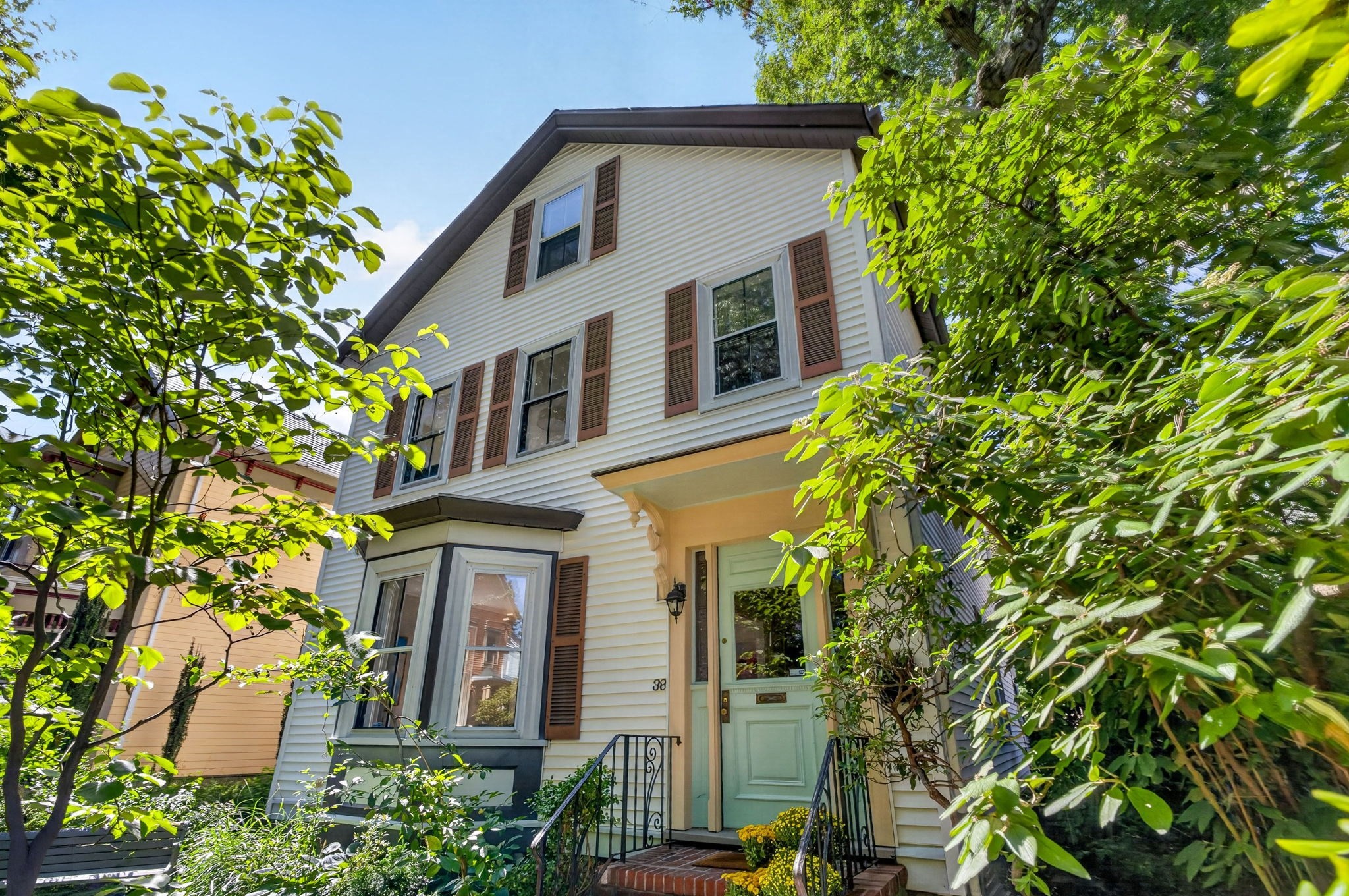 Casa Unifamiliar de 4 quartos em 38 Holbrook St, Boston