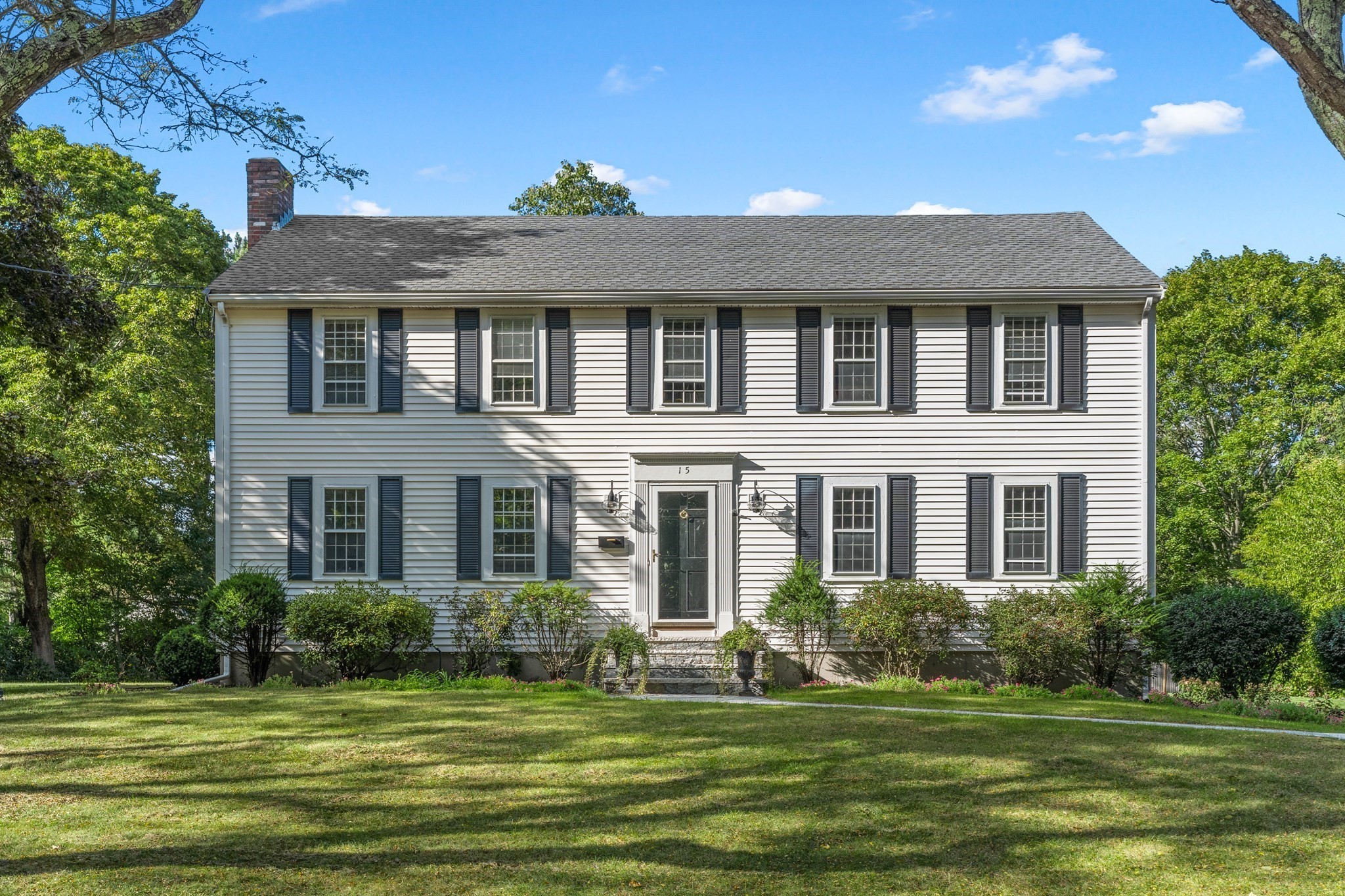 4-bed Single Family at 15 Presidents Rd, Hingham
