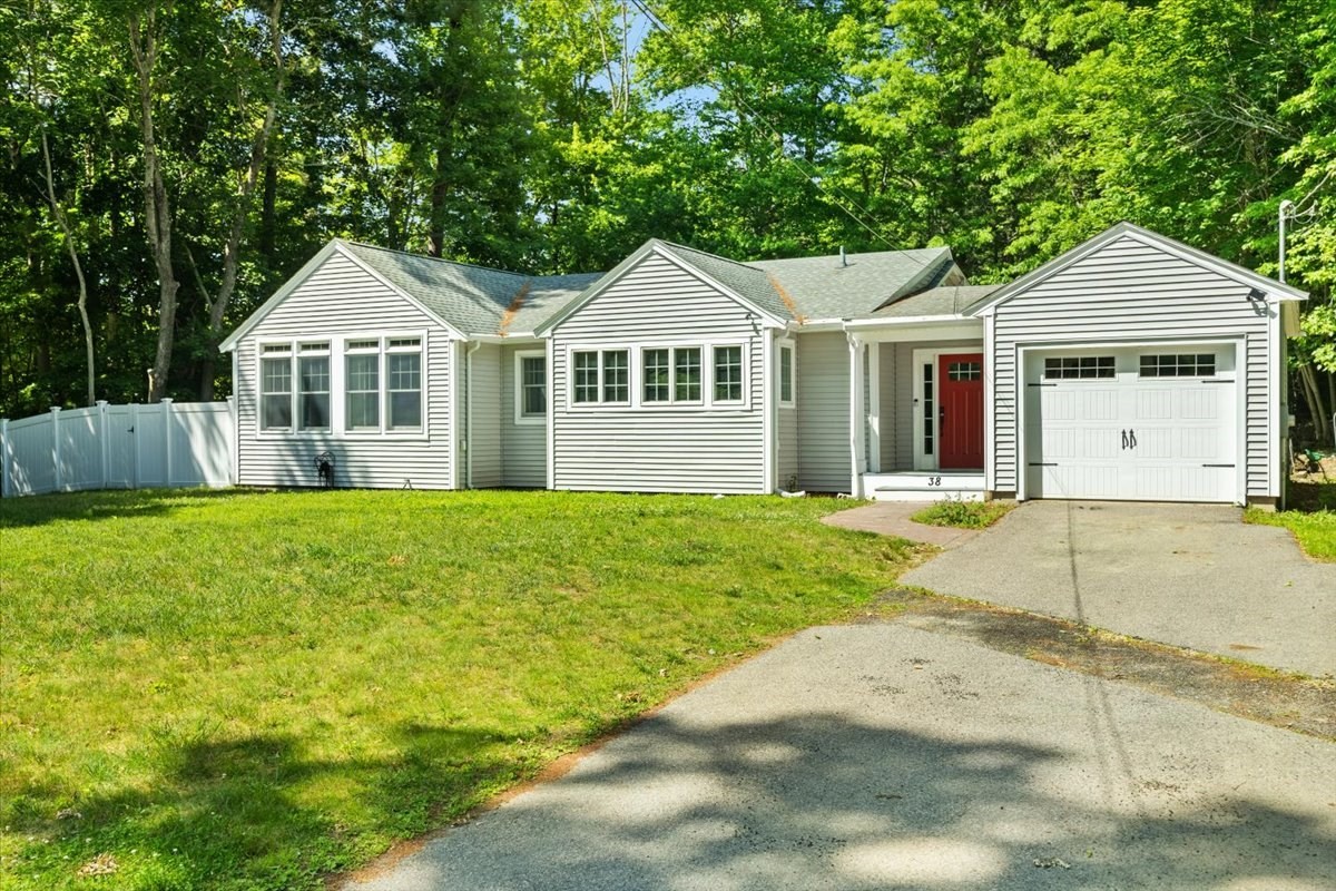 4-bed Single Family at 38 Fruit St, Mansfield