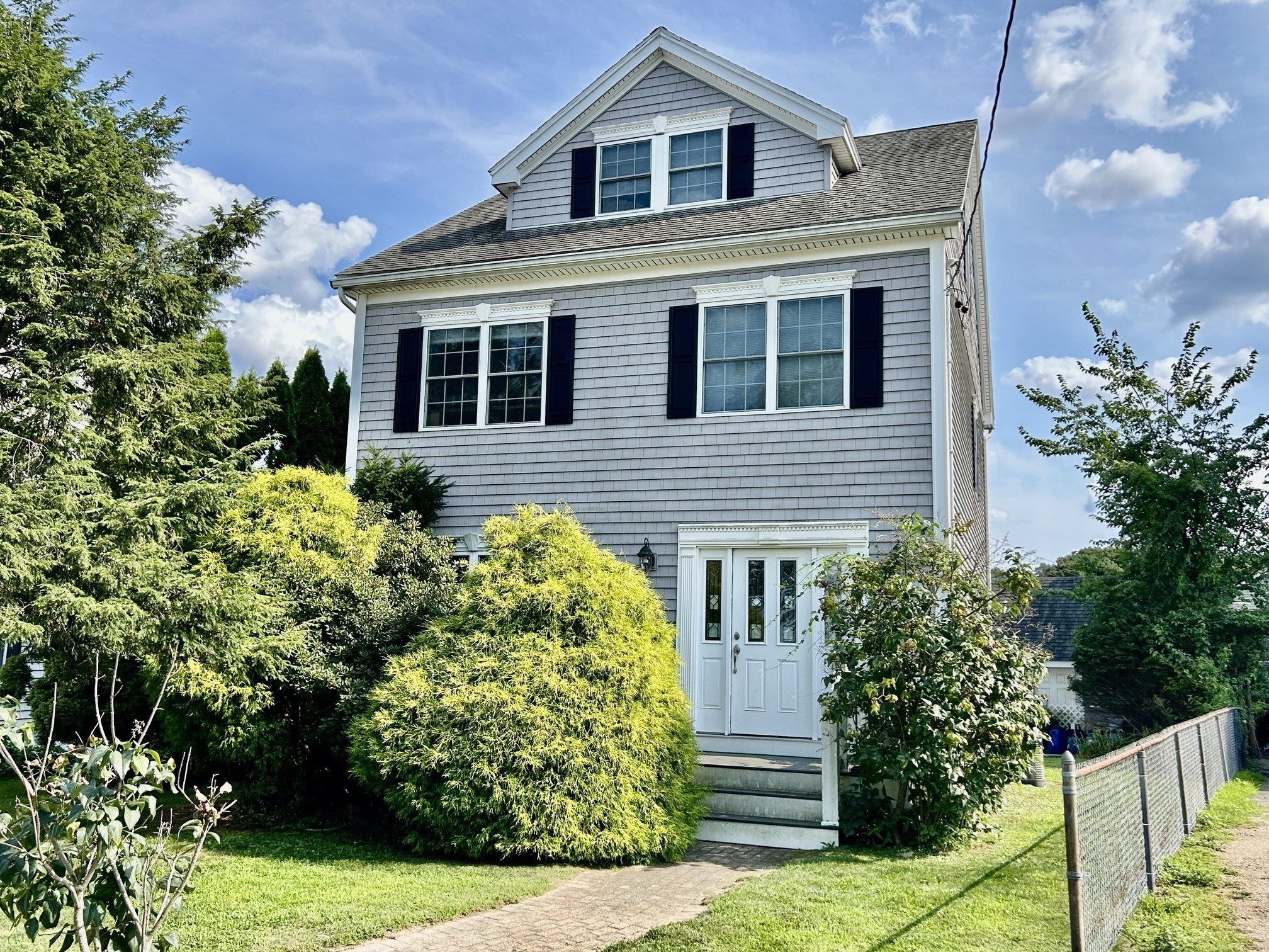 3-bed Single Family at 35 Hiawatha Avenue, Waltham