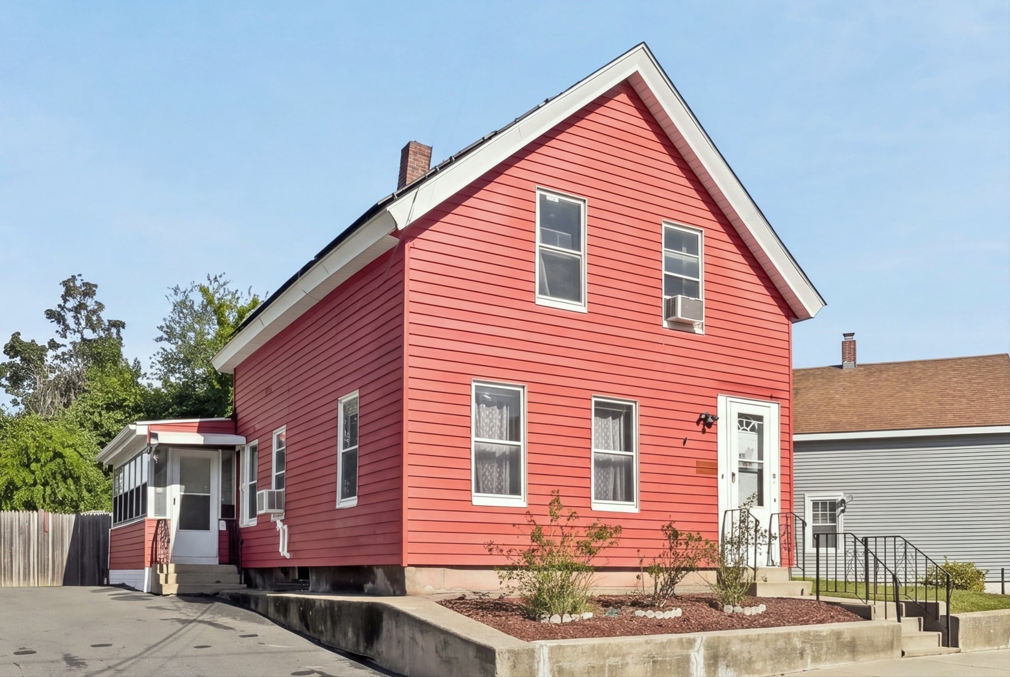 3-bed Single Family at 48 Jewett Street, Lowell