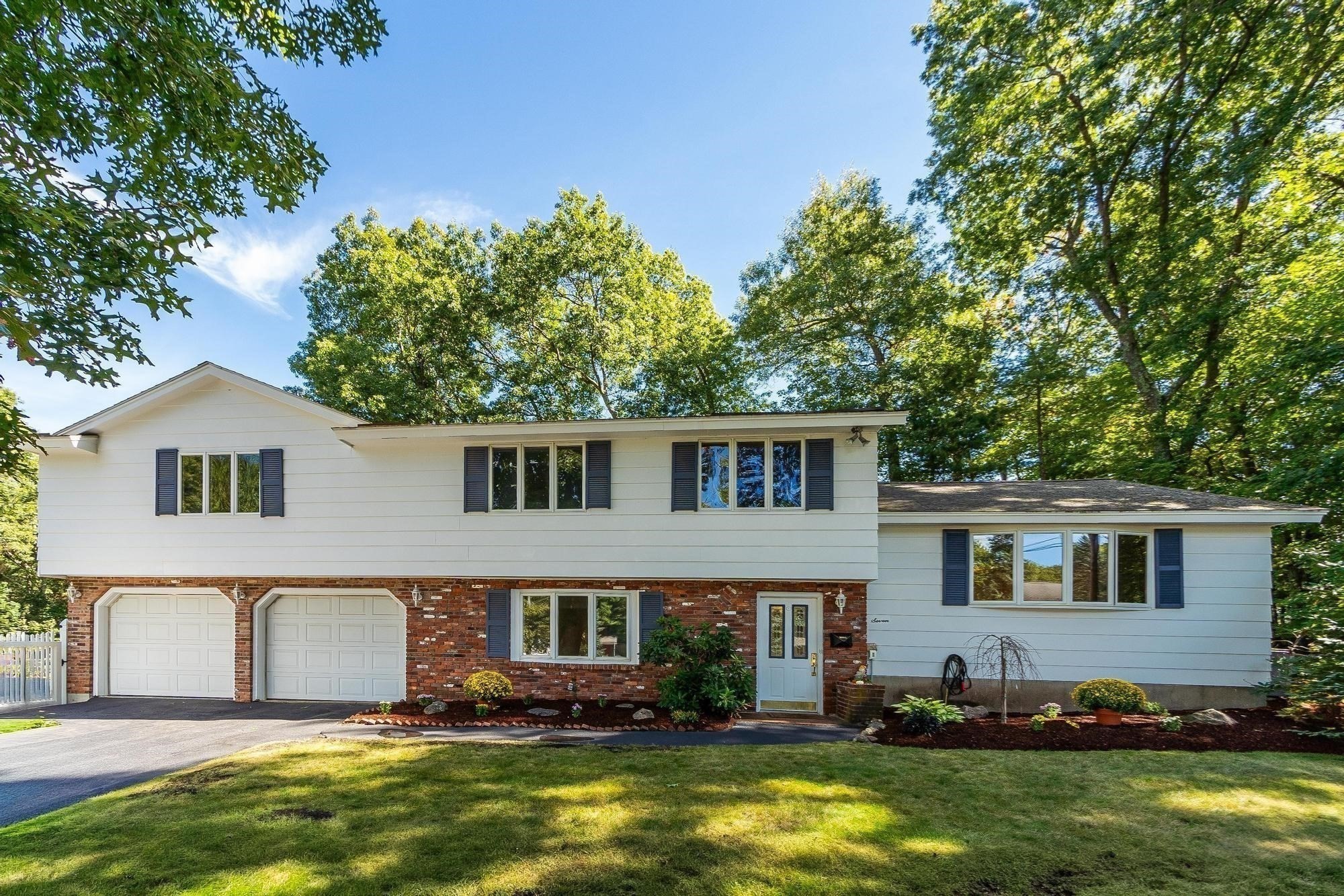 3-bed Single Family at 7 Gaywood Cir, Peabody