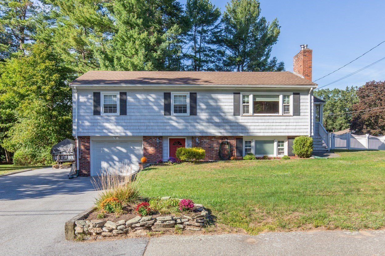 3-bed Single Family at 10 Fredrick Drive, Wilmington