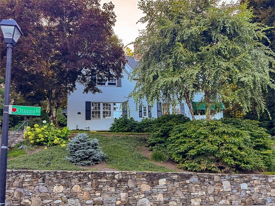 4-bed Single Family at 39 Otsego Road, Worcester