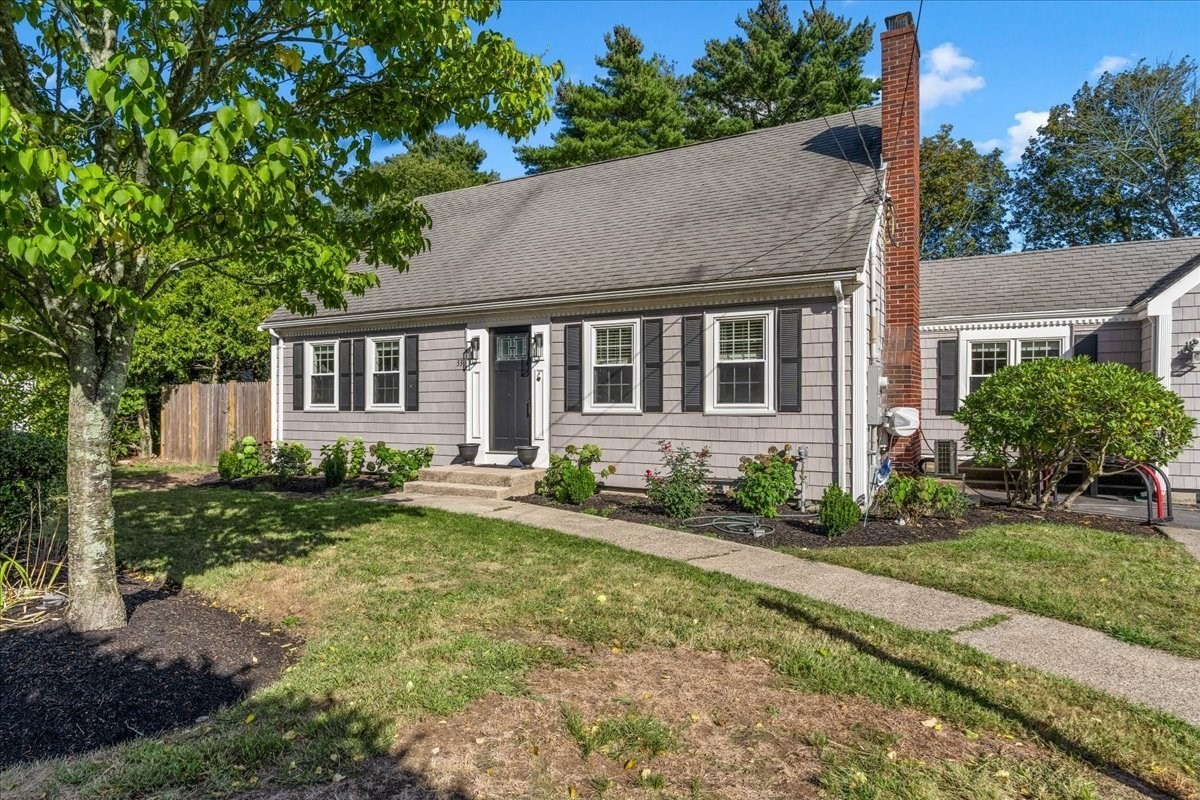 4-bed Single Family at 33 Century Rd, Weymouth