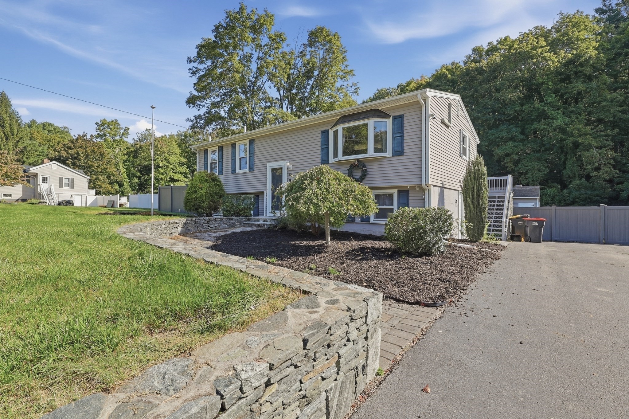 Casa Unifamiliar de 4 quartos em 82 City Depot Road, Charlton