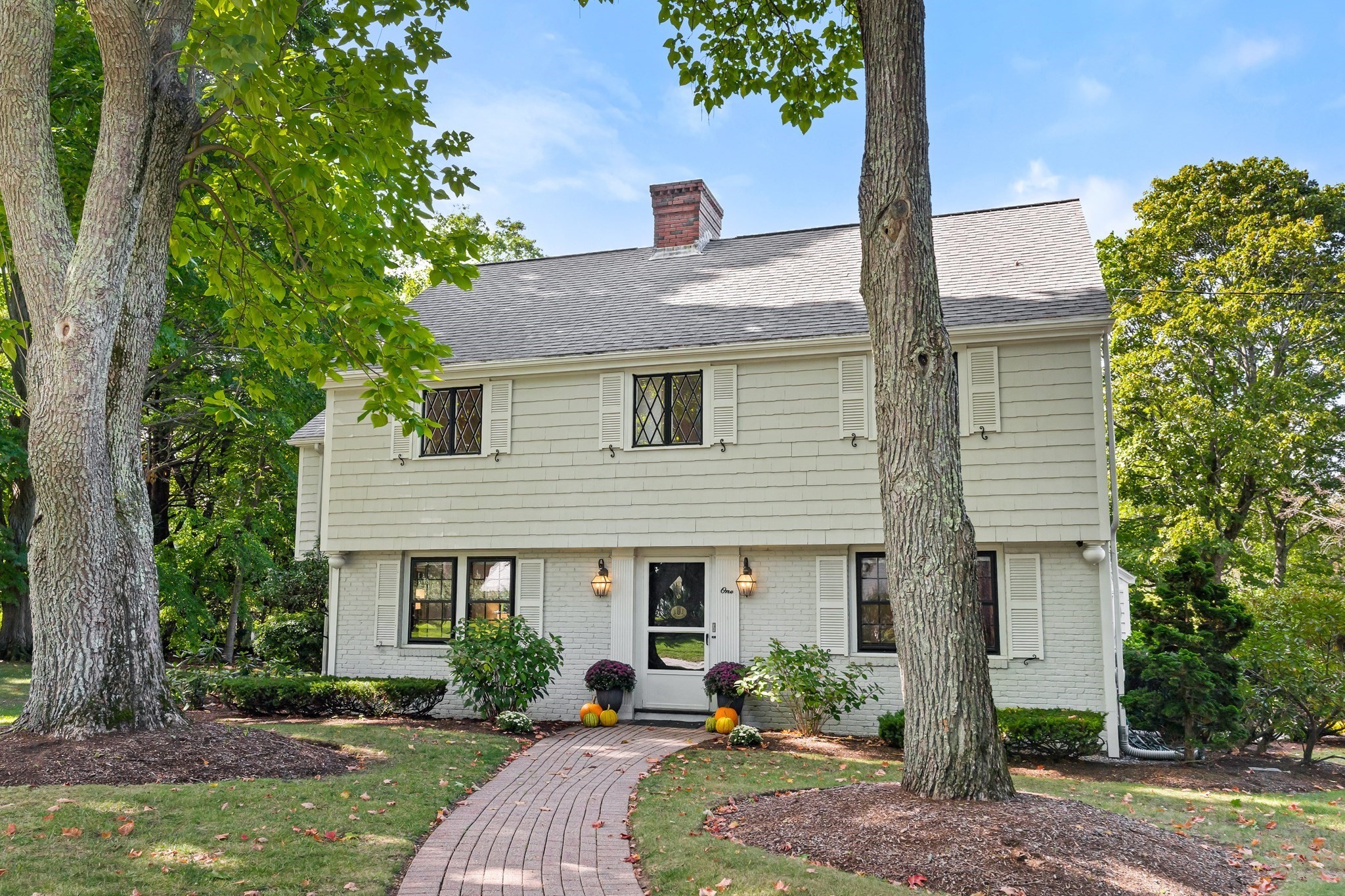 4-bed Single Family at 1 Overlook Way, Winchester