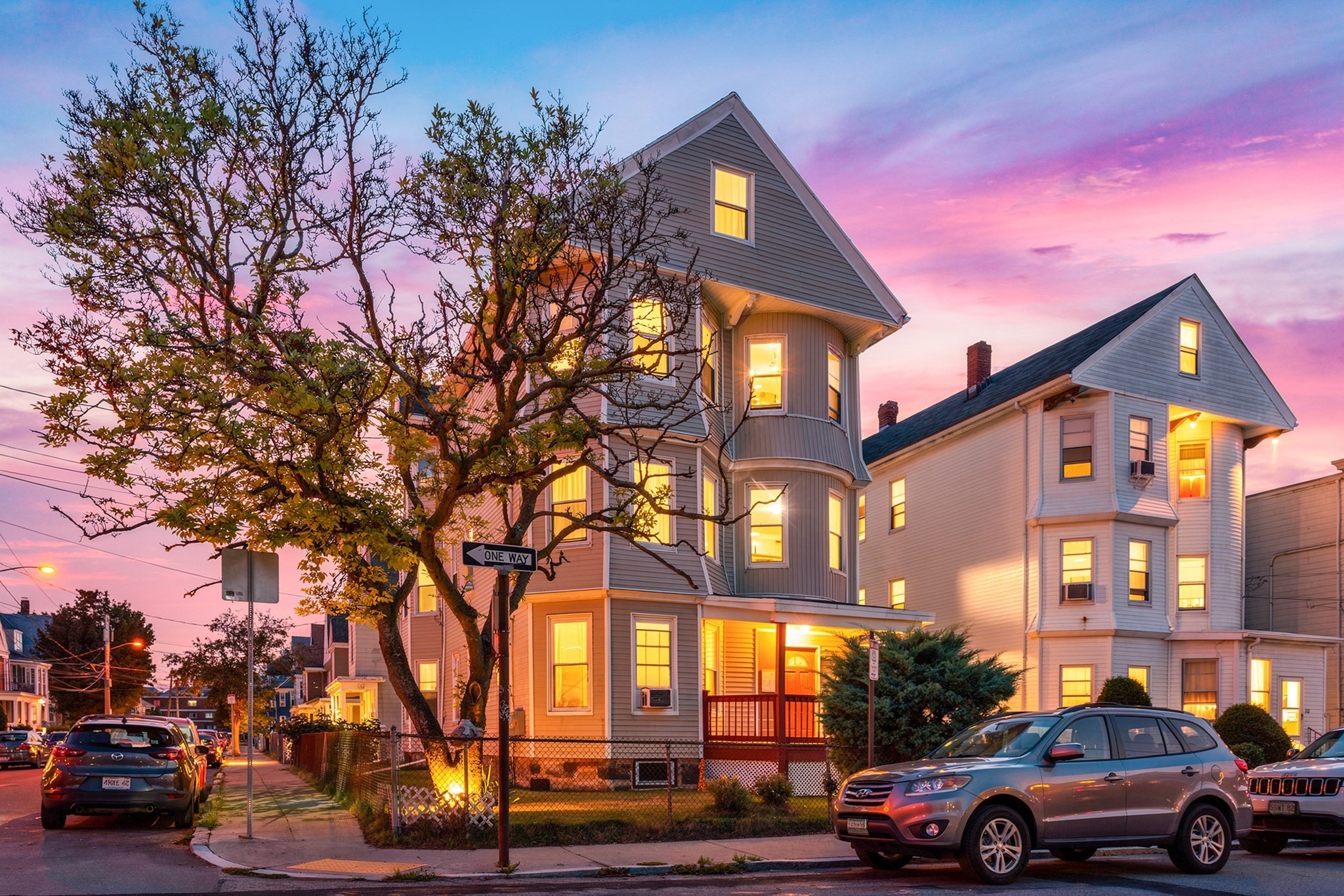 Multifamiliar de 11 quartos em 110 Murdock St, Boston