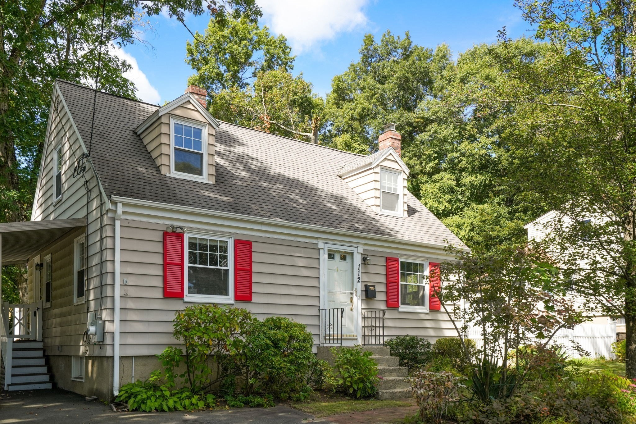 Casa Unifamiliar de 3 quartos em 112 Myrtle Street, Ashland