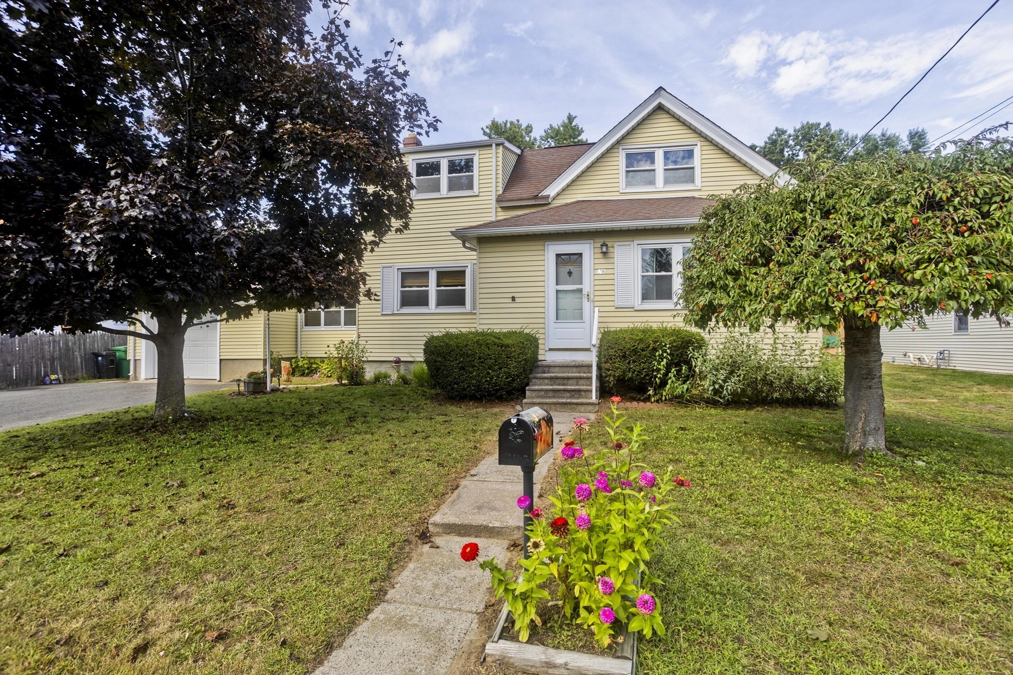 4-bed Single Family at 26 Beaudry Ave, Chicopee