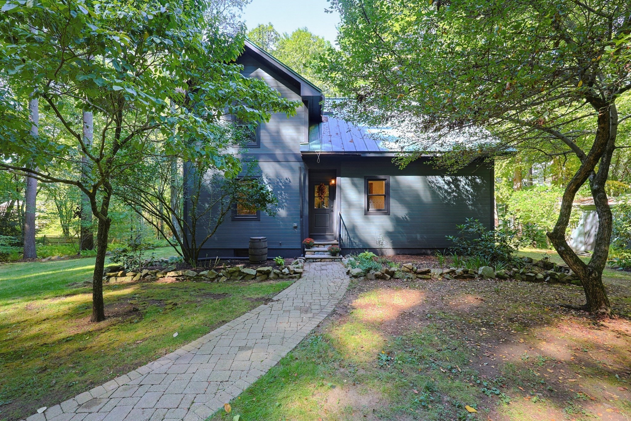 3-bed Single Family at 510 Mendon St, Uxbridge