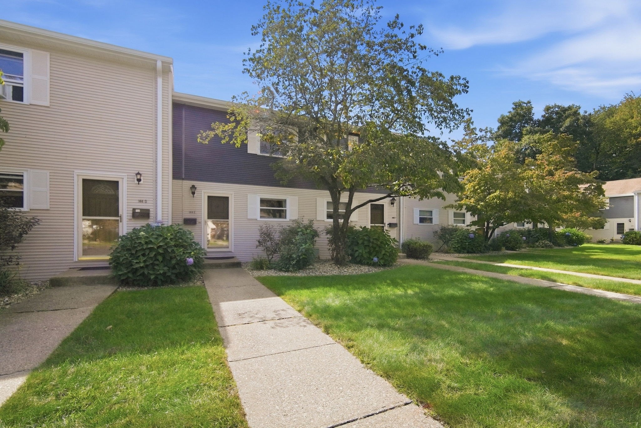 2-bed Condo at 144 Autumn, Agawam