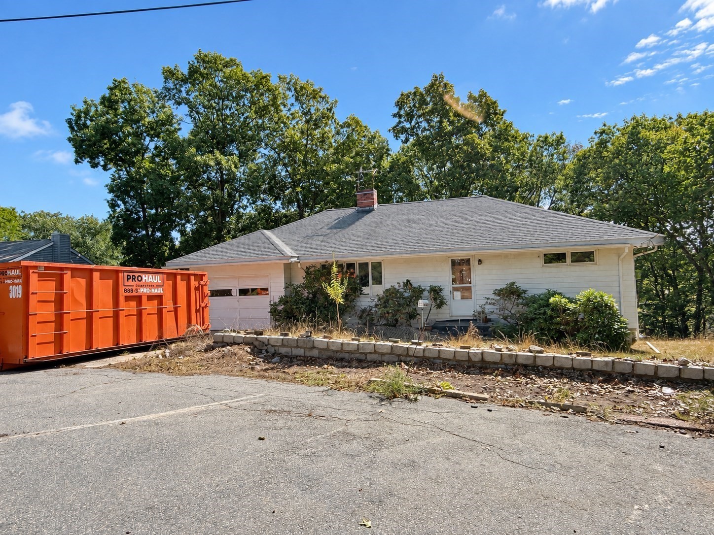3-bed Single Family at 15 Kelley Rd, Salem