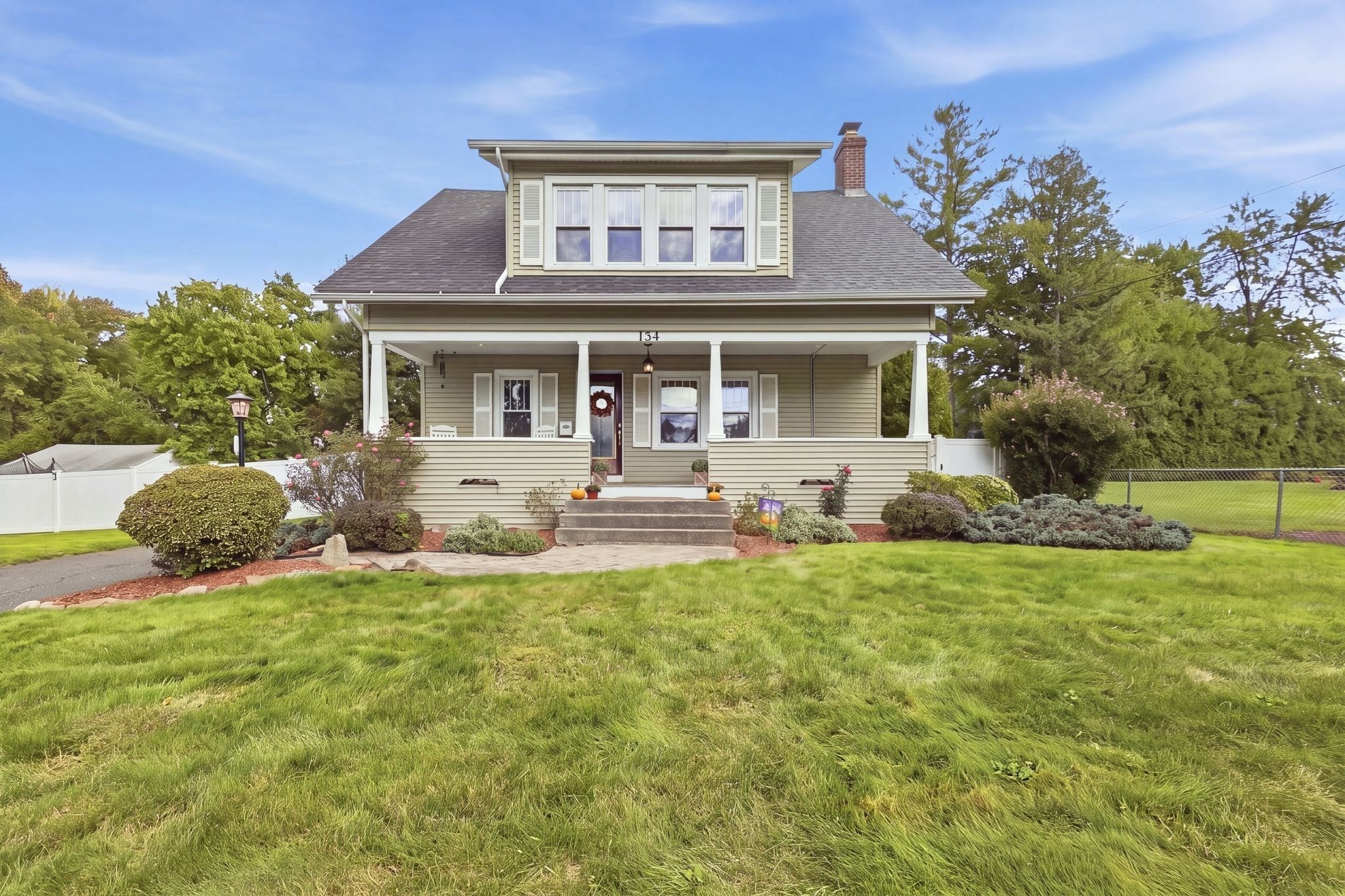 3-bed Single Family at 154 Ely Ave, West Springfield