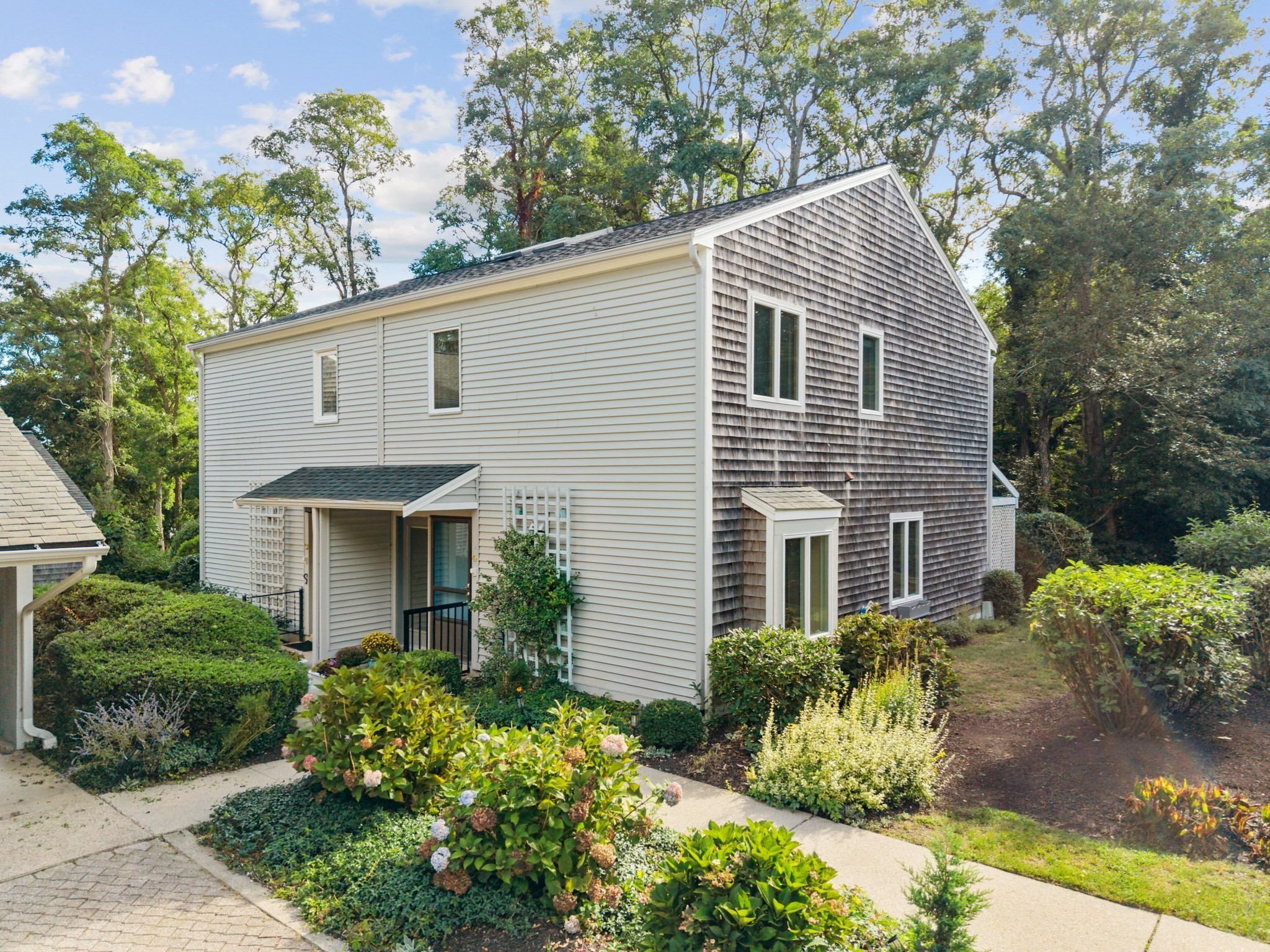 2-bed Condo at 4 Apple Mew # 4, Sandwich