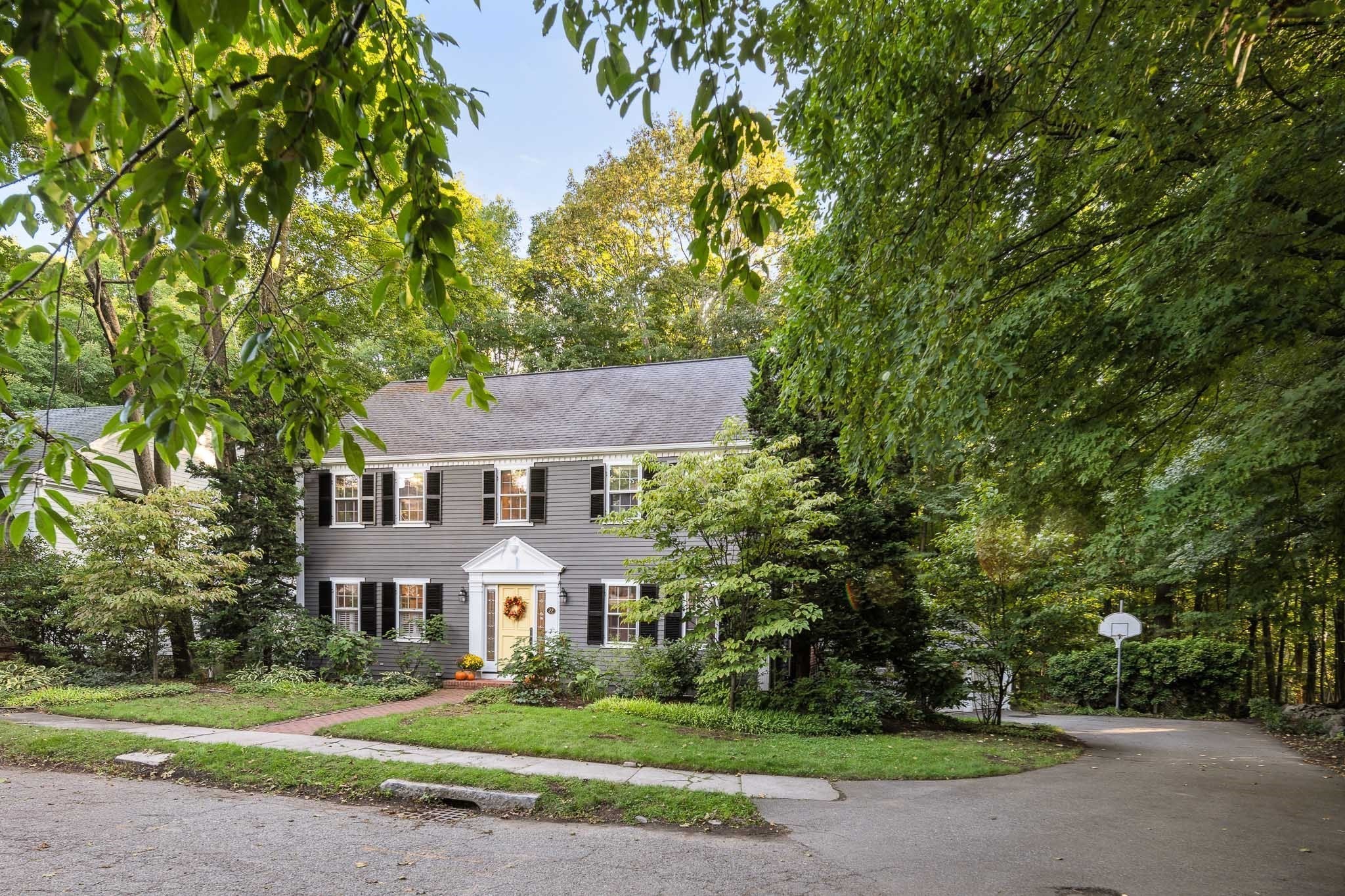 Casa Unifamiliar de 4 quartos em 22 Garfield Road, Belmont
