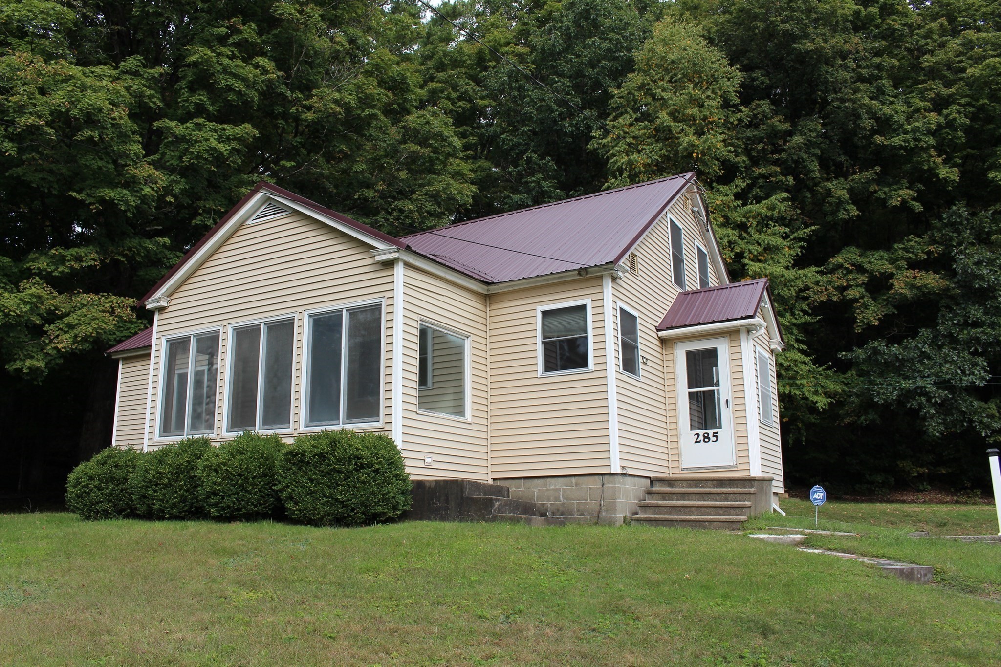 Casa Unifamiliar de 4 habitaciones en 285 Millers Falls Rd, Northfield