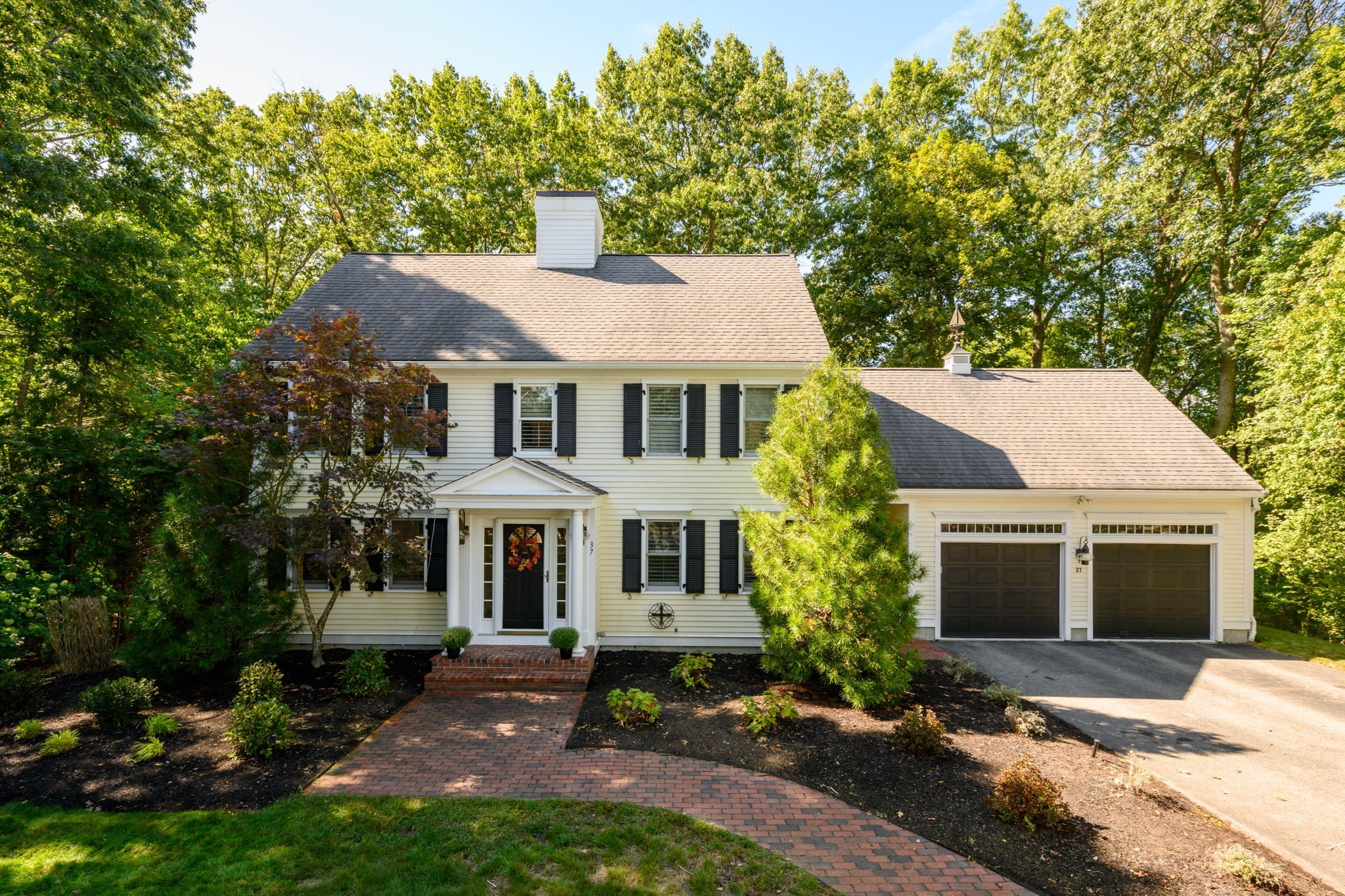 4-bed Single Family at 37 Ward St, Hingham