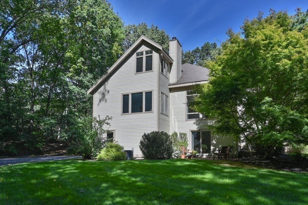 4-bed Single Family at 9 Esty Way, Groveland