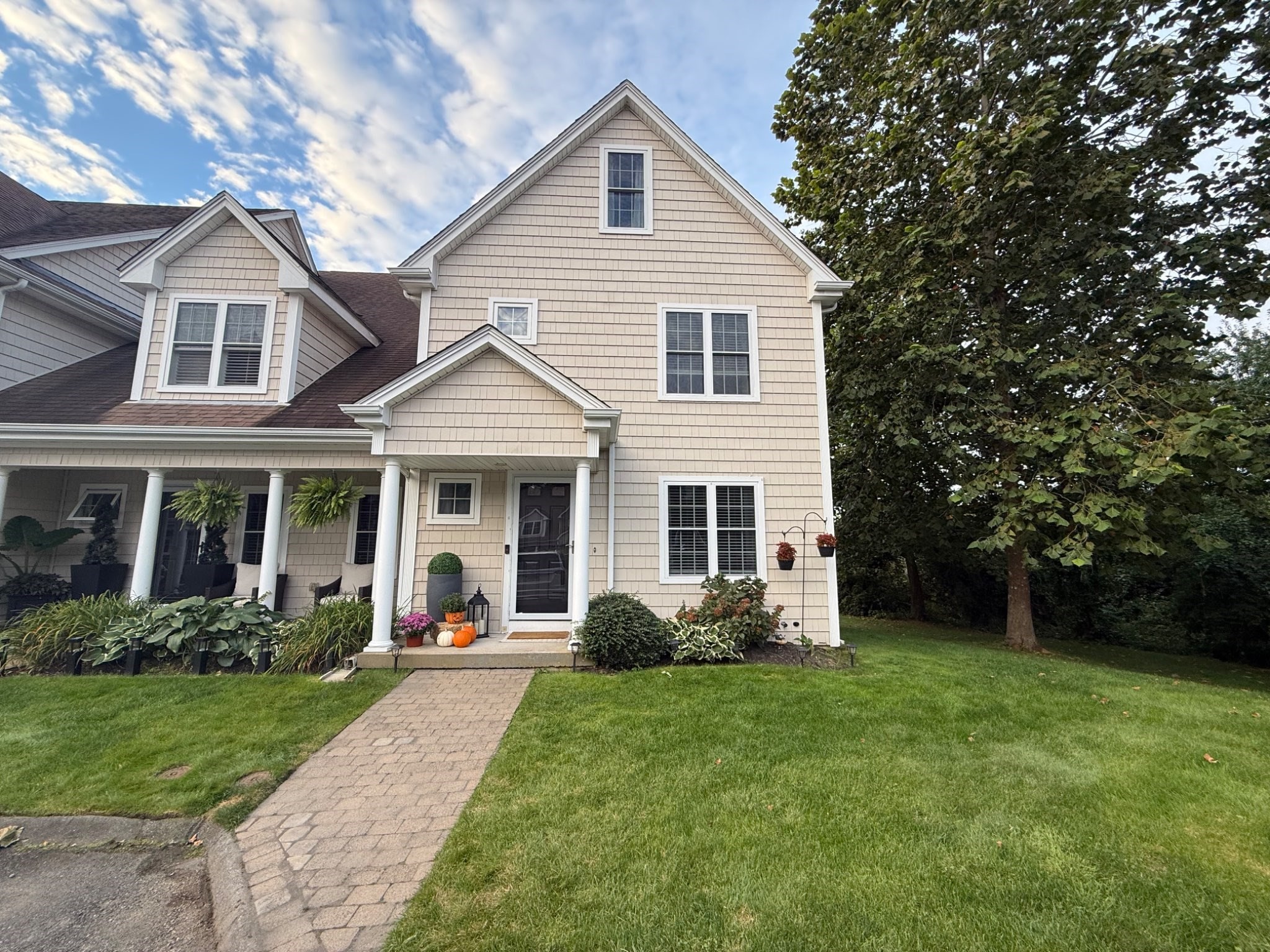 3-bed Condo at 700 Lees River Ave # 12, Somerset