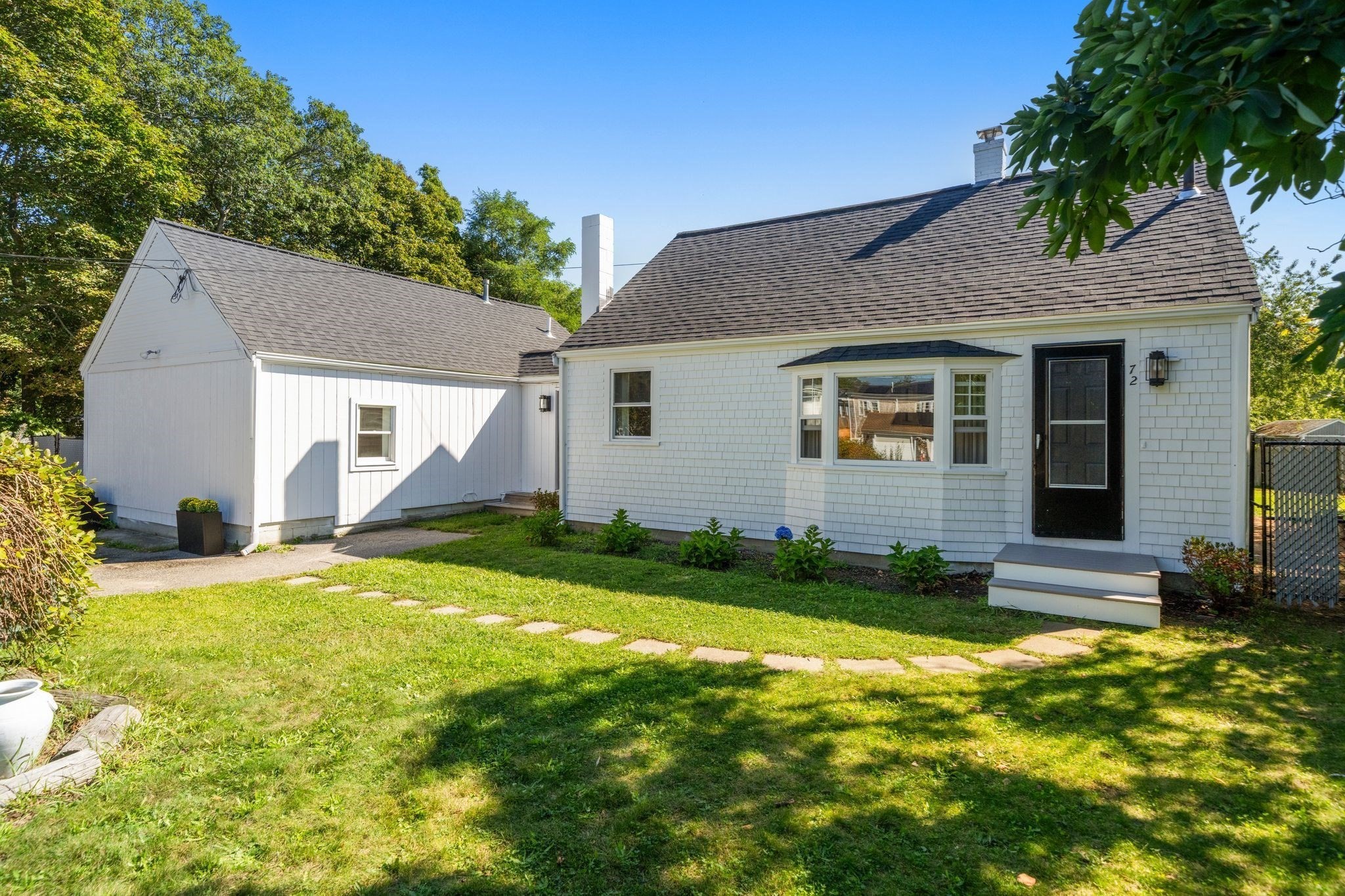 3-bed Single Family at 72 Grove St, Barnstable