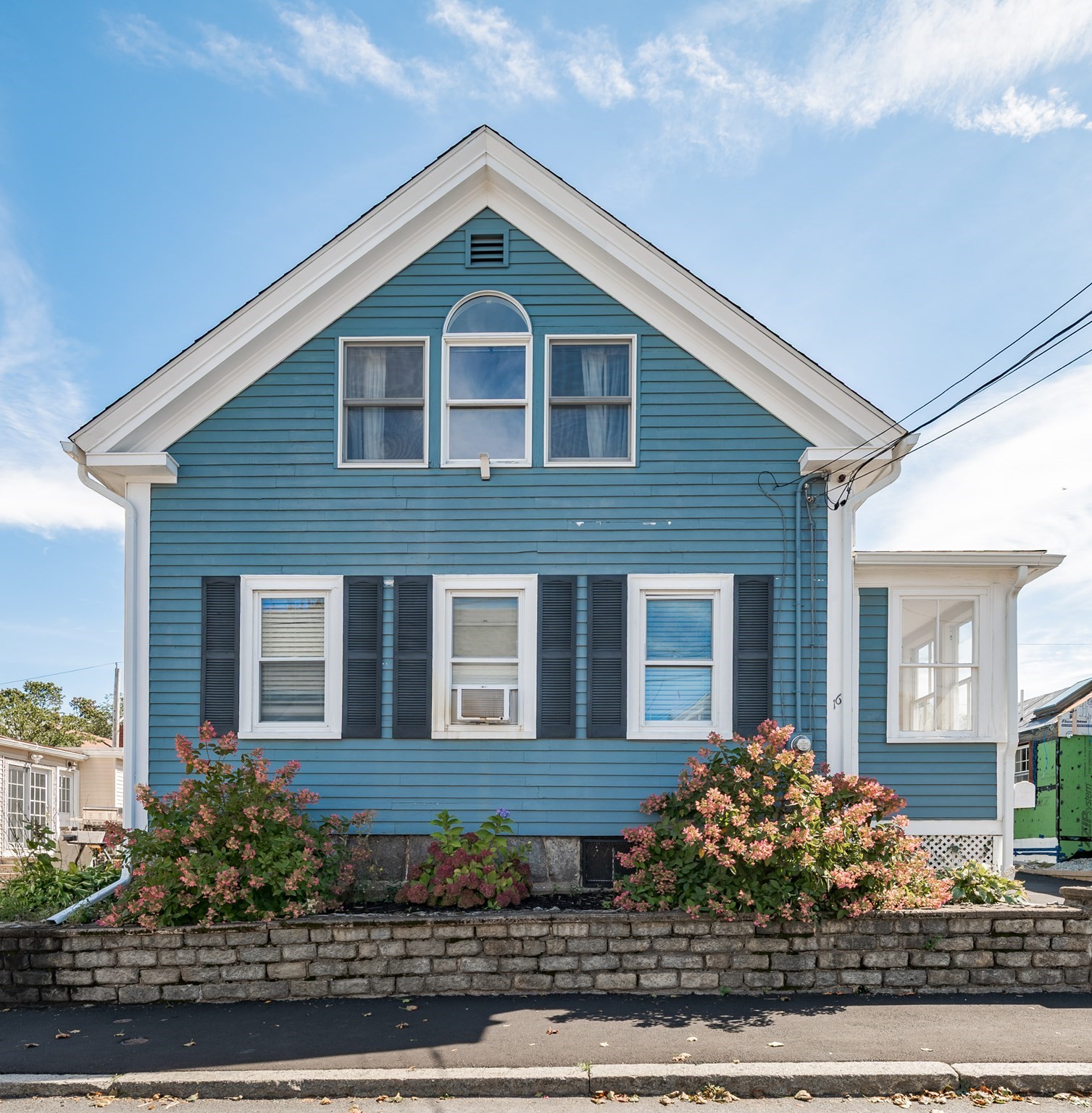 3-bed Single Family at 16 Albion St, Salem