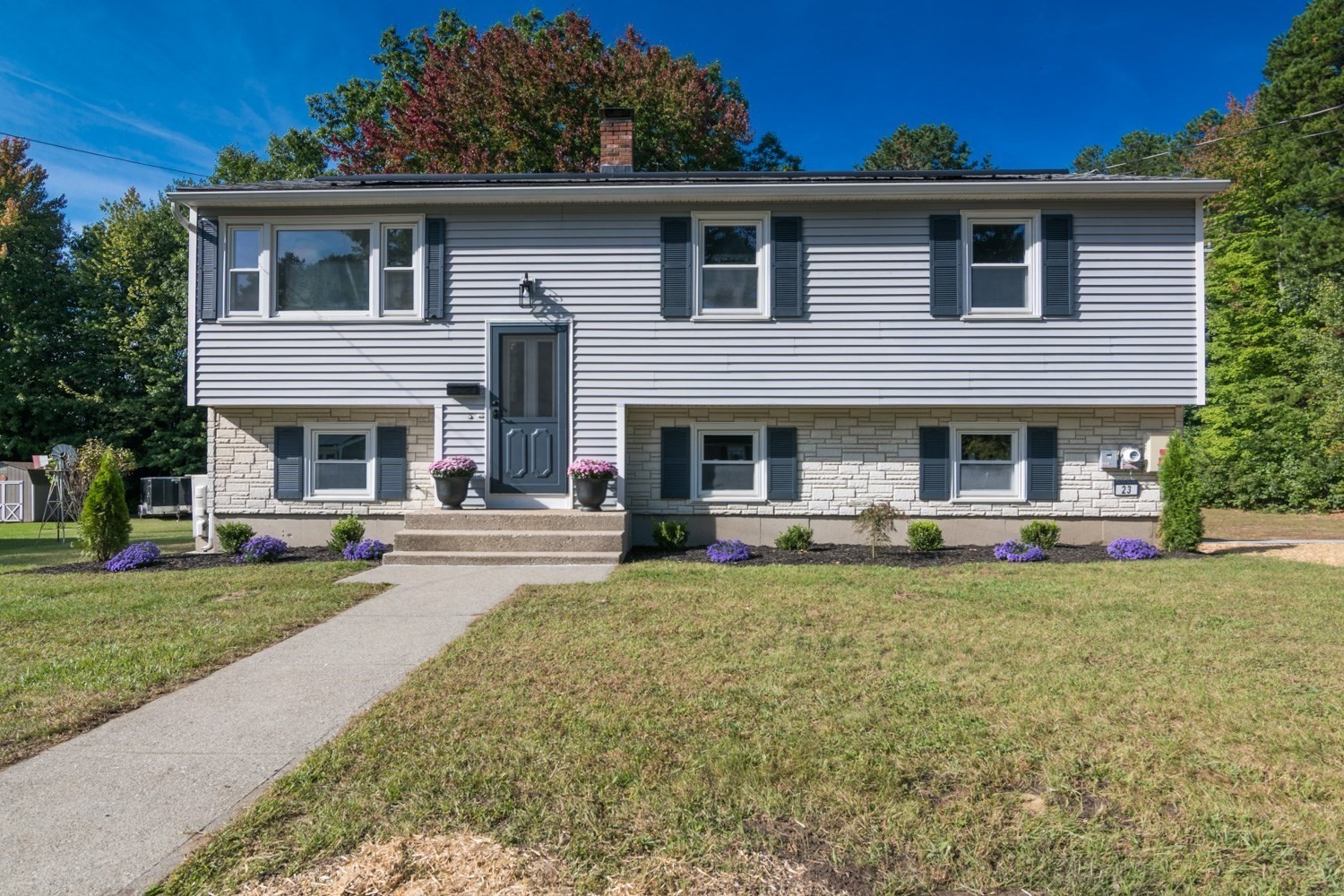 3-bed Single Family at 23 Sunset Dr, Montague