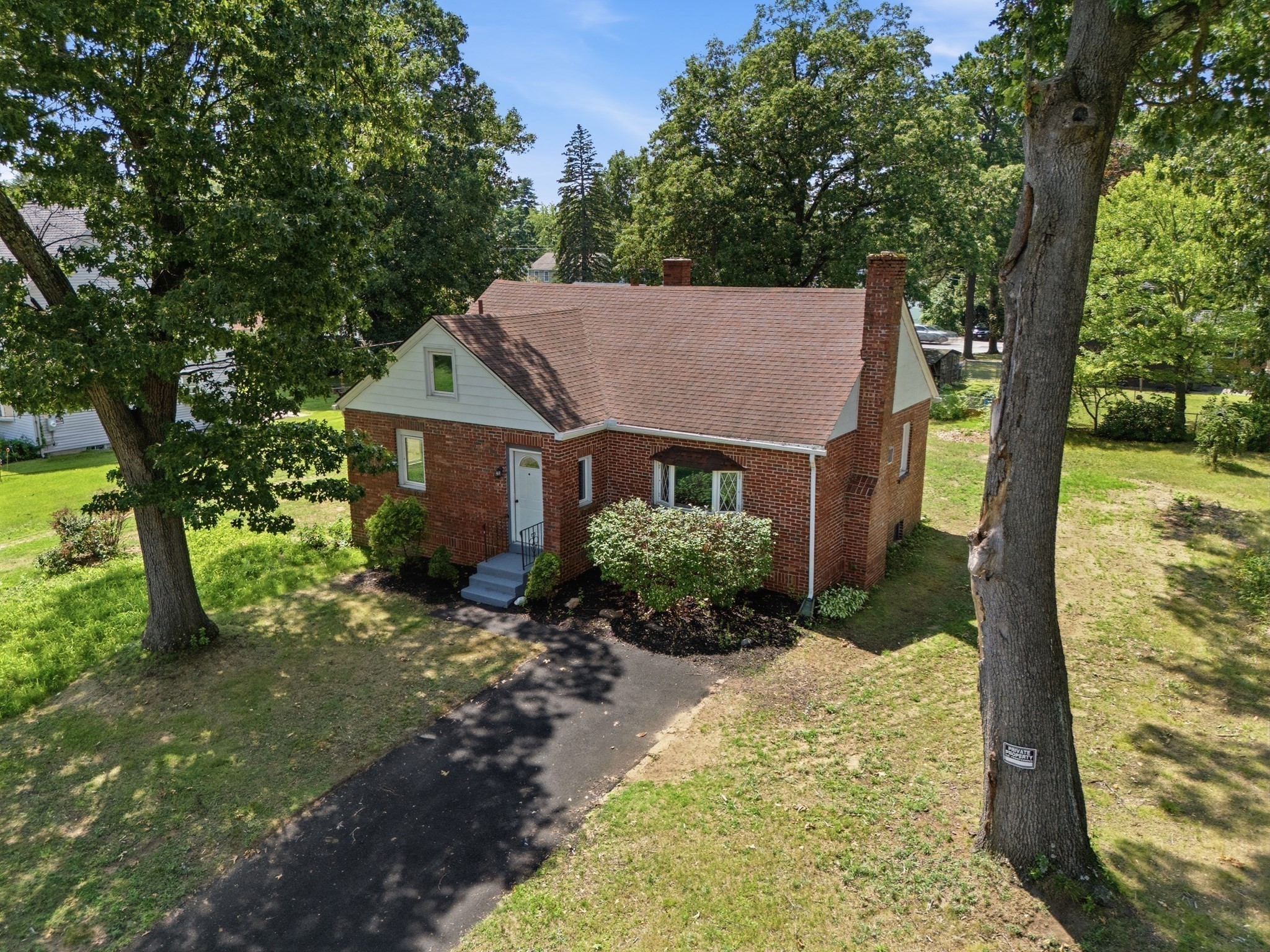 4-bed Single Family at 78 Wollaston St, Springfield