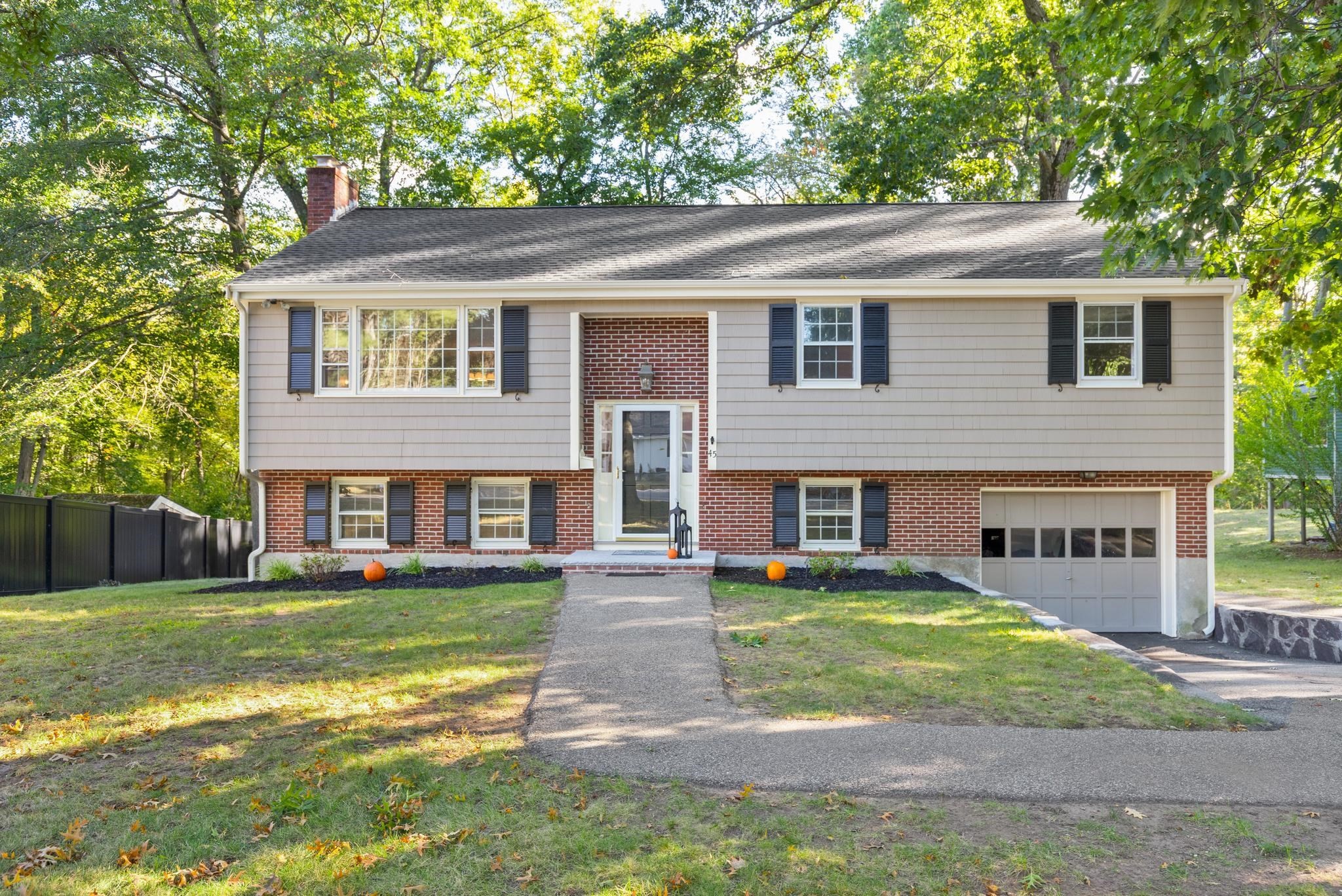 Casa Unifamiliar de 4 quartos em 45 Johanna Drive, Reading