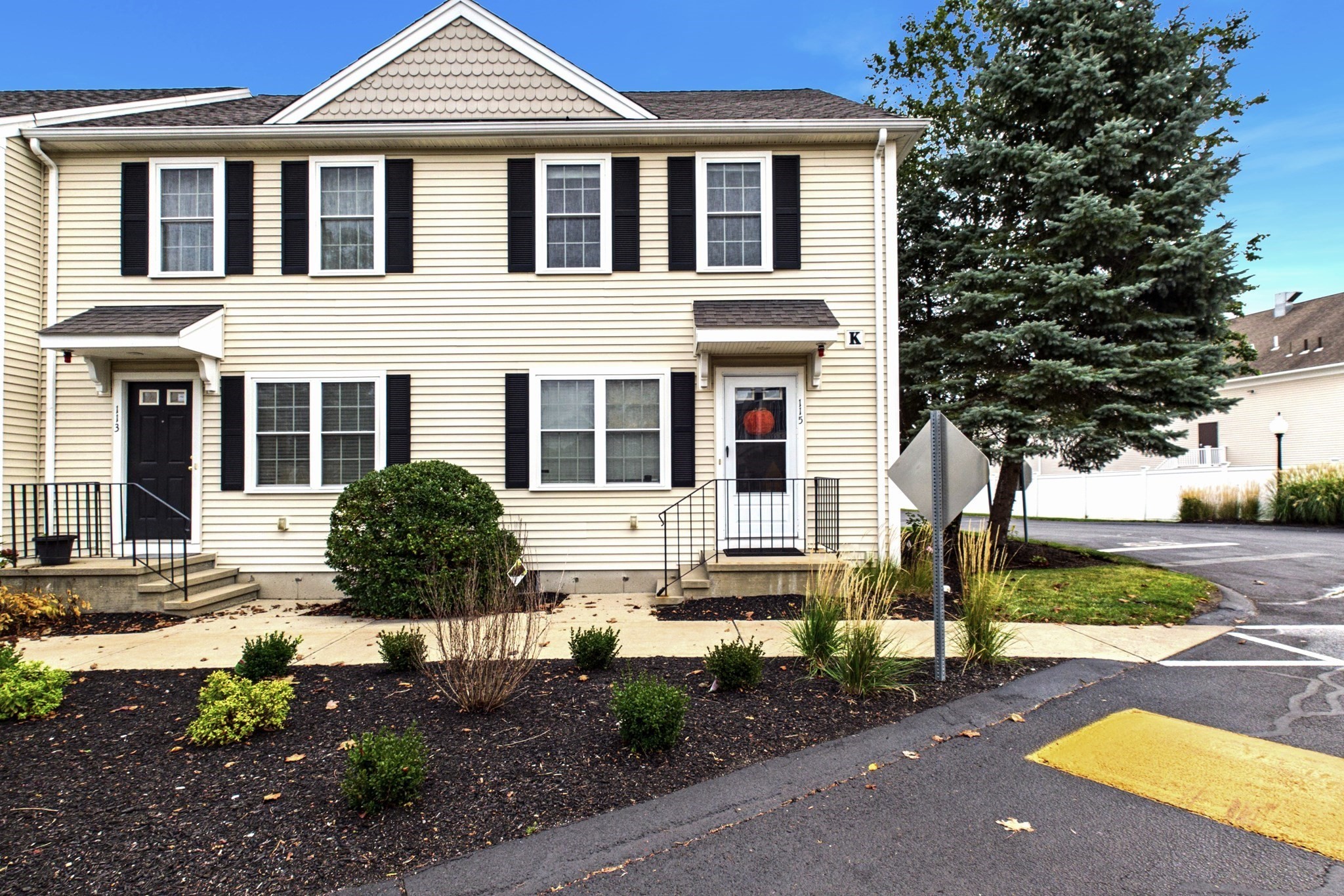 2-bed Condo at 115 Boxberry Ln # 115, Rockland