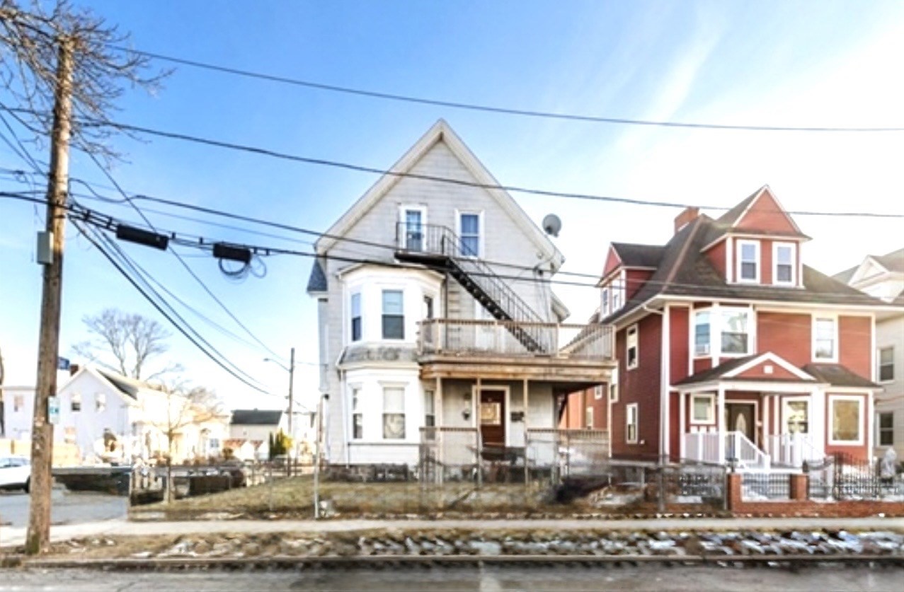 6-bed Multi-Family at 16 Salem St, Lynn