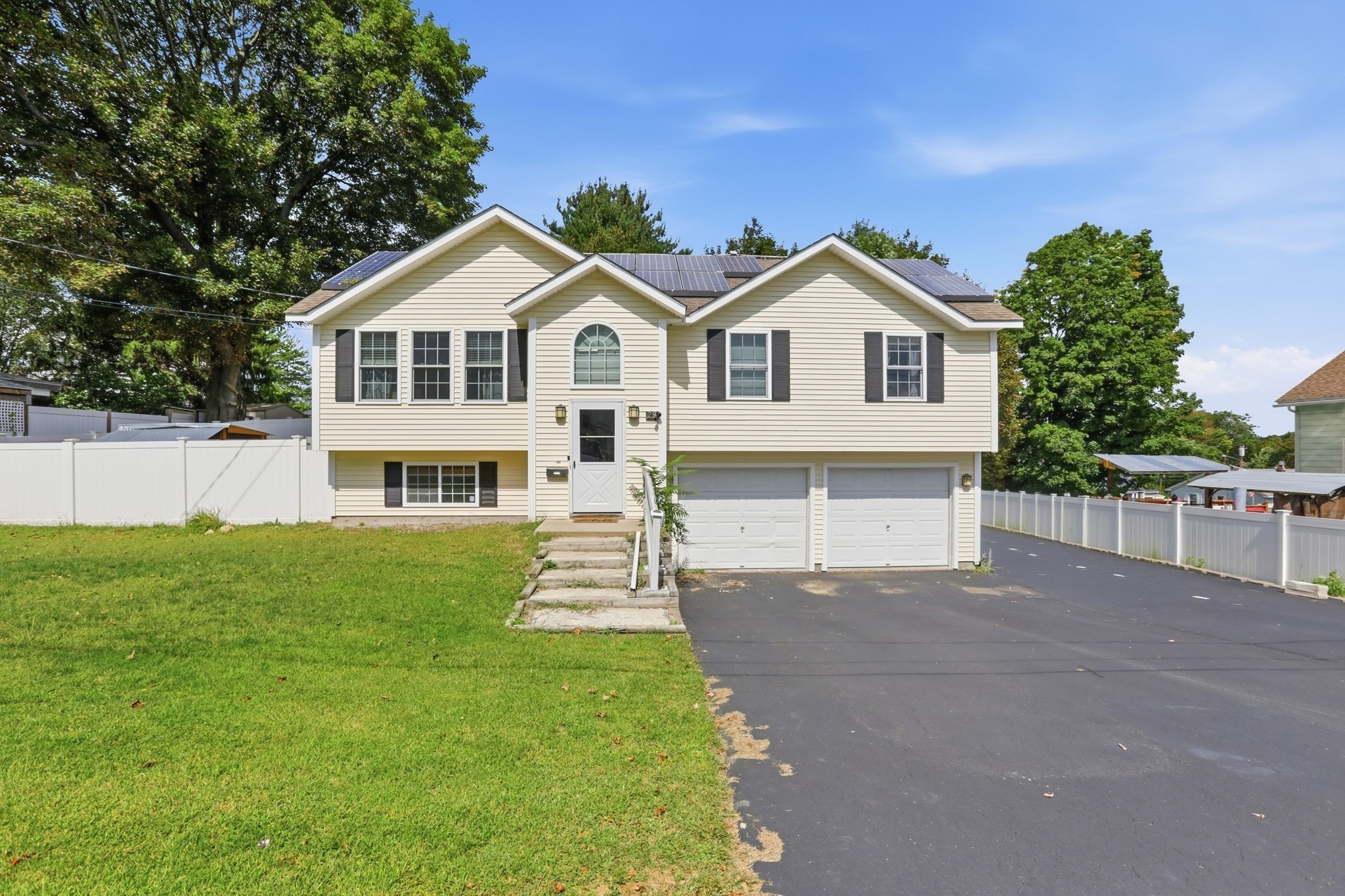 Casa Unifamiliar de 5 habitaciones en 29 Clearview Ave, Fitchburg