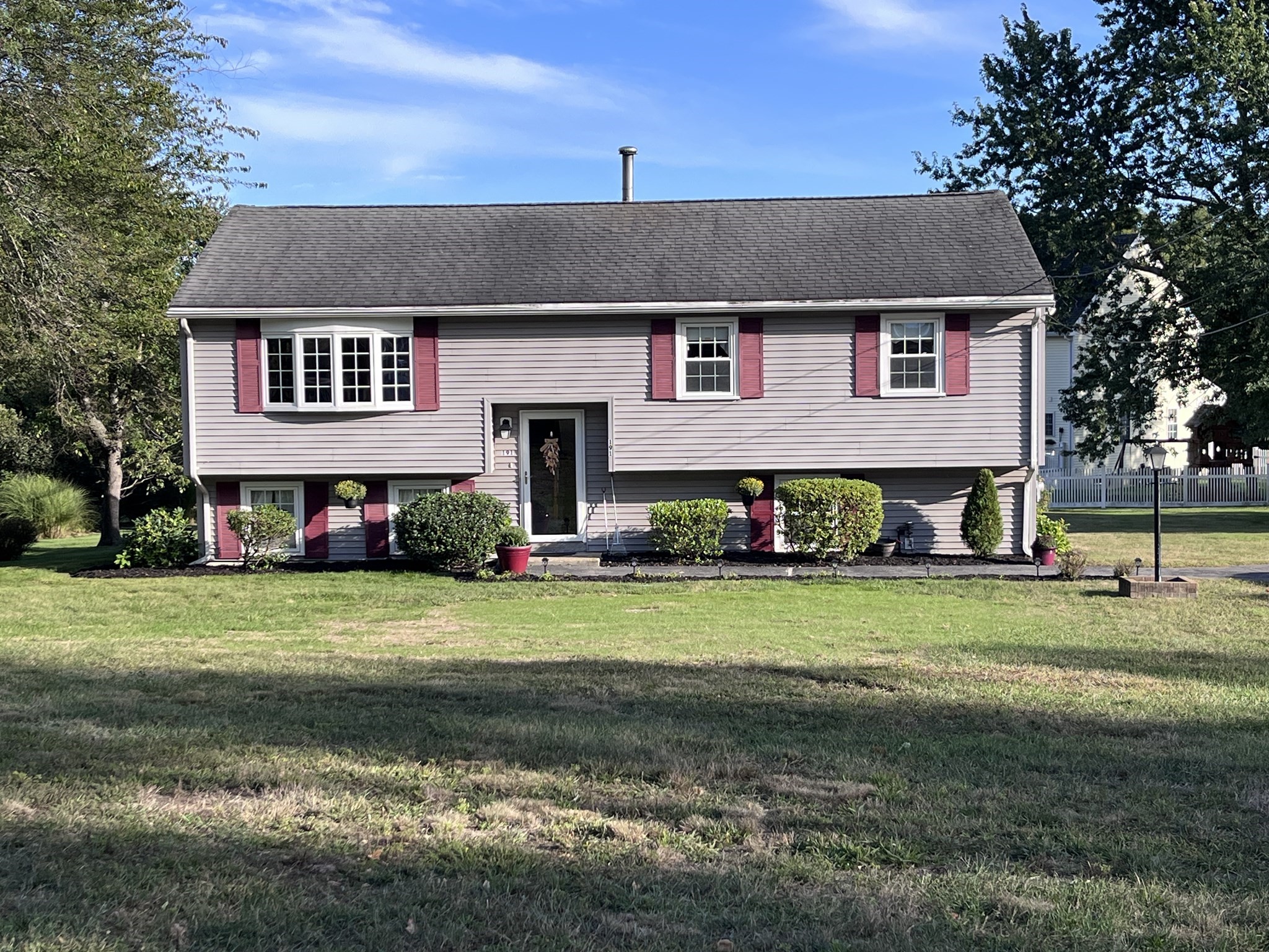 3-bed Single Family at 191 E Broadway, Haverhill