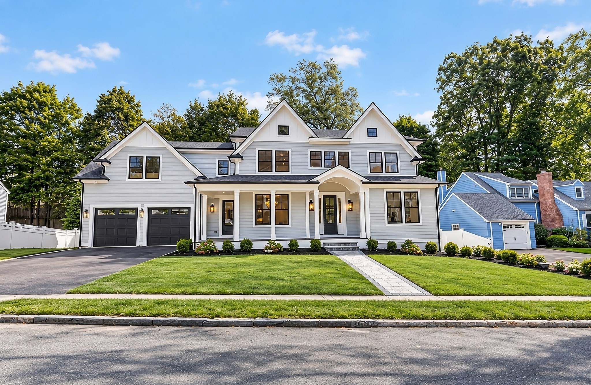 Casa Unifamiliar de 6 habitaciones en 98 Falcon Street, Needham